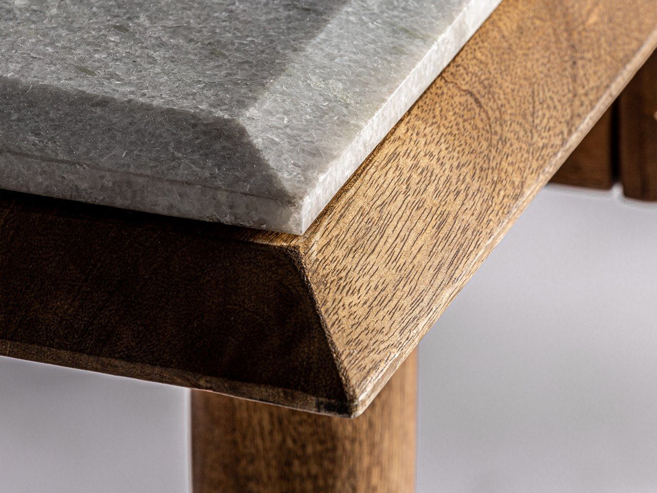 Деревянный письменный стол из манго и мрамора с ящиками Vical Home Plissé Wood ARCH-00148649 - Вид №4