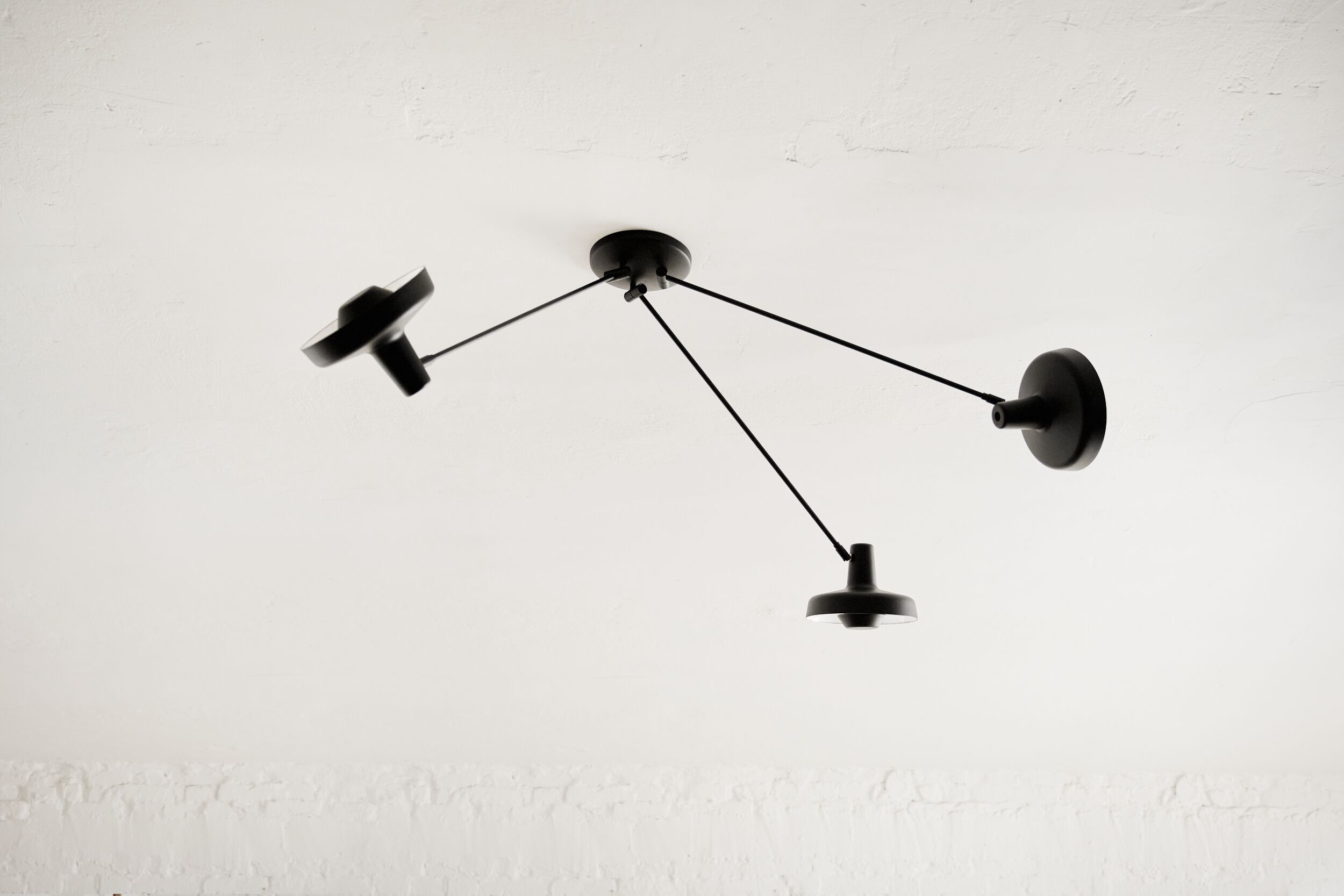 Регулируемый потолочный светильник Grupa Arigato ARCH-00070017 - Вид №1