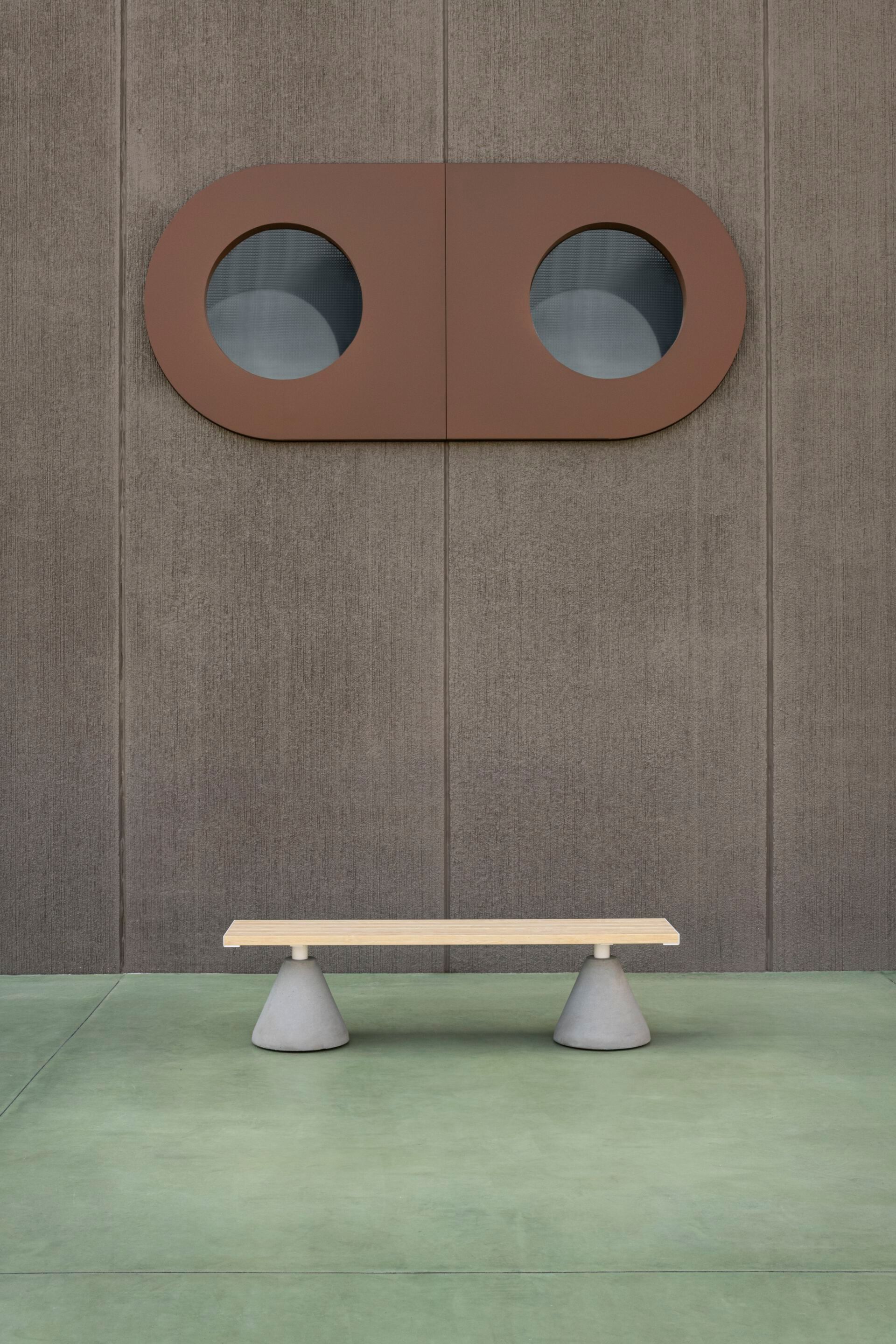 Алюминиевая скамья без спинки с коническим основанием Urbantime Вечнозеленый.040 ARCH-00130534 - Вид №2