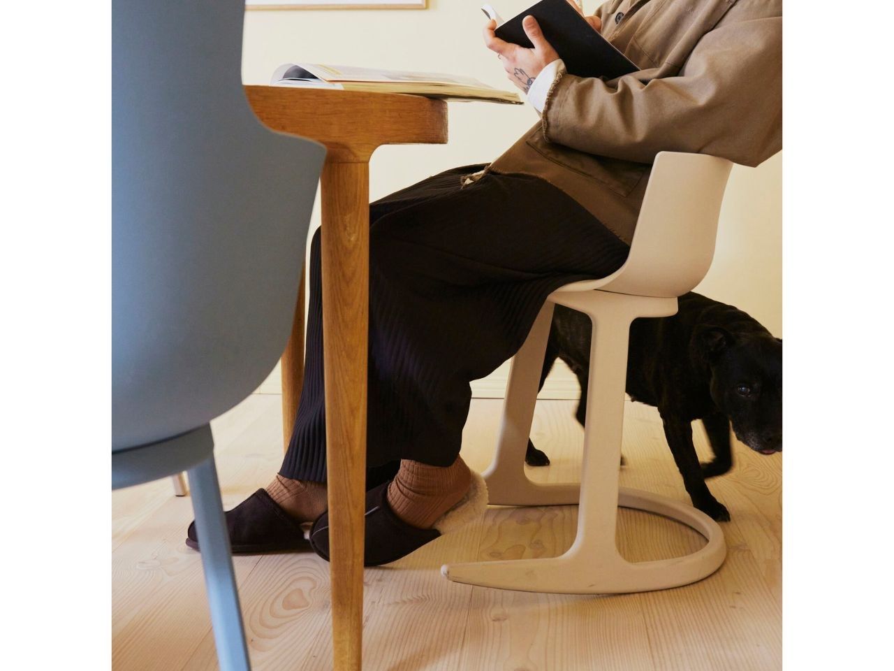 Кресло-качалка из полипропилена с подлокотниками Varier Furniture SOCIAL® TILT ARCH-00151927 - Вид №5