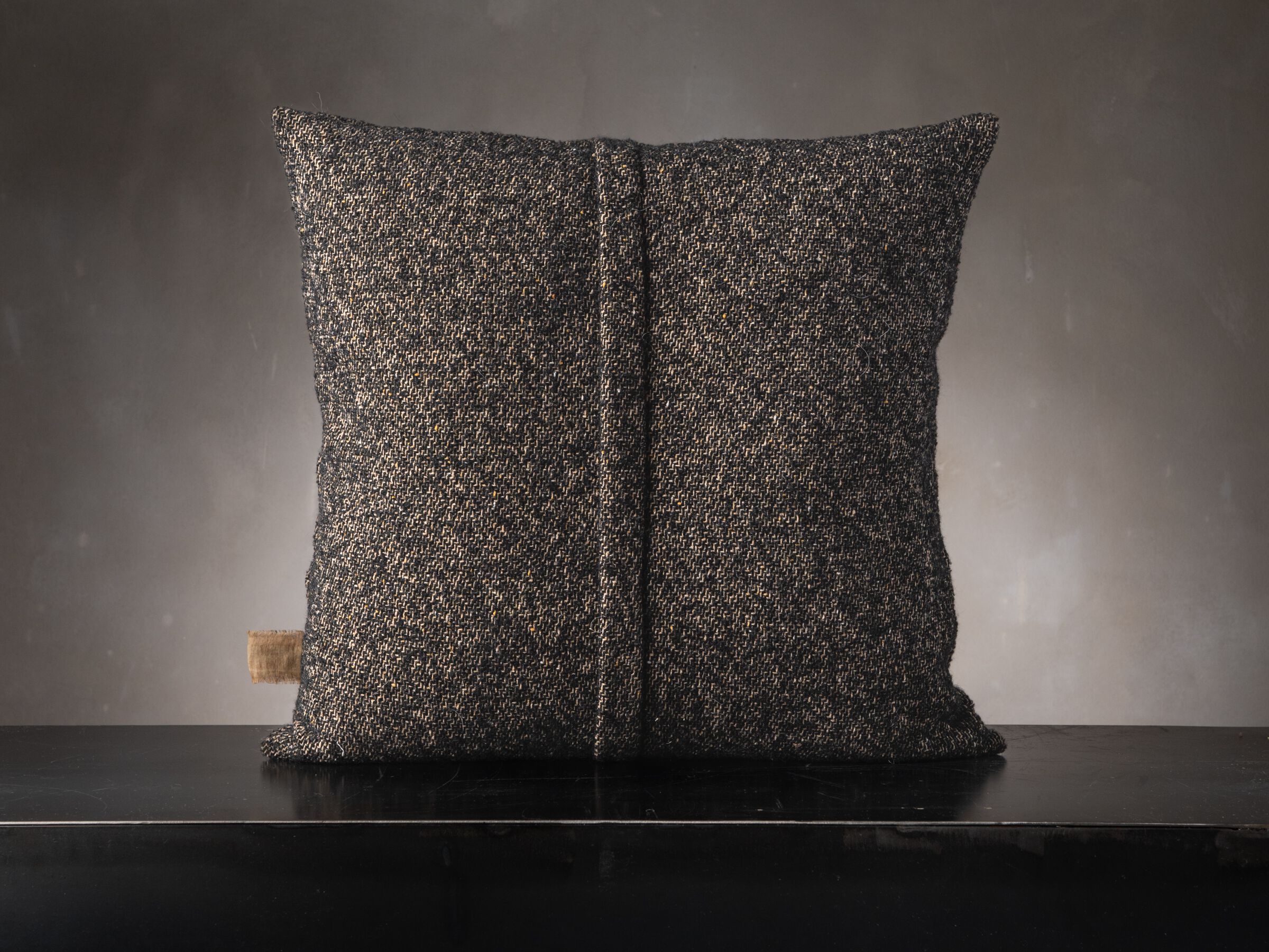 Квадратная подушка из хлопка The House of Lyria SABUESO ARCH-00041181