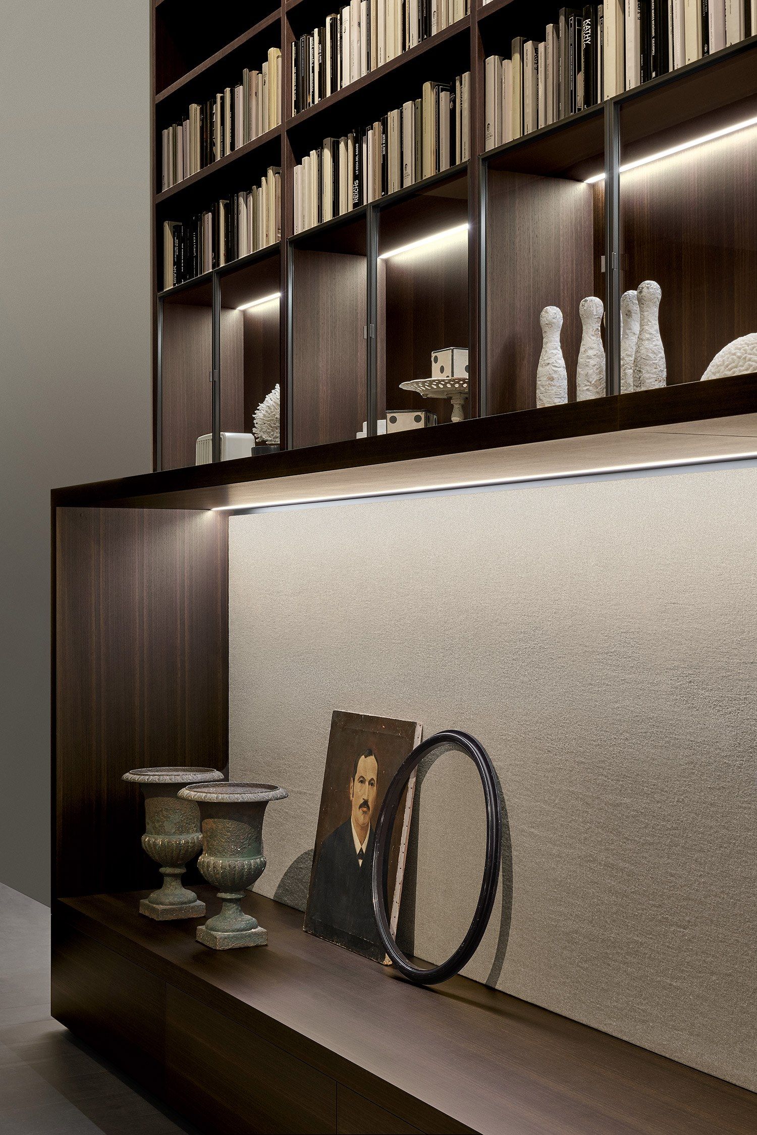 Настенный книжный шкаф из грецкого ореха Porro SYSTEM ARCH-00038451 - Вид №3