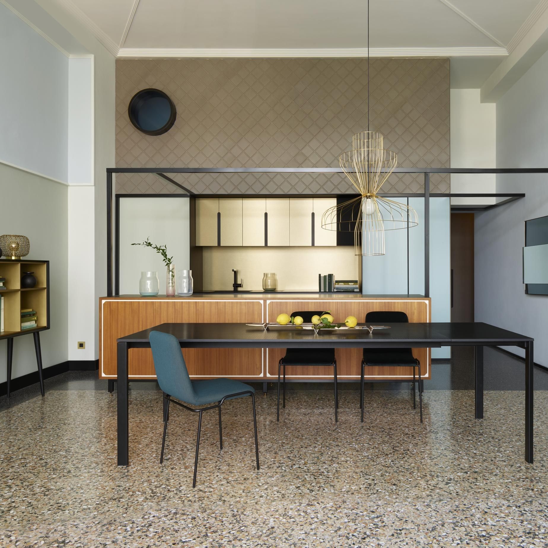 Мягкий тканевый стул с подлокотниками Ligne Roset Tadao ARCH-00147261 - Вид №5