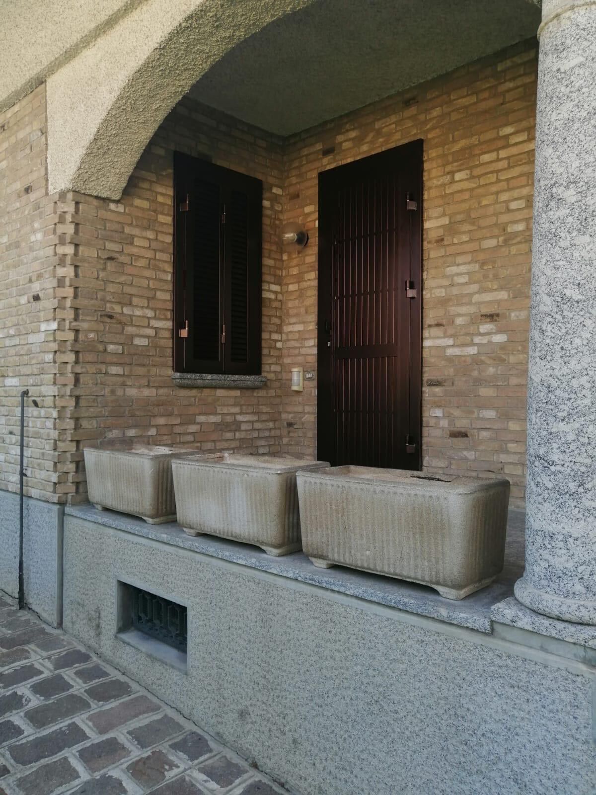 Стальные бронированные жалюзи с фиксированными ламелями Centro Inferriate Persiane blindate ARCH-00088639 - Вид №6