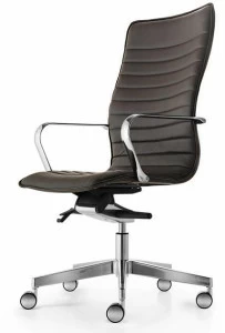 Quinti Sedute Кожаное кресло руководителя, регулируемое по высоте, с 5 спицами и подлокотниками Ice