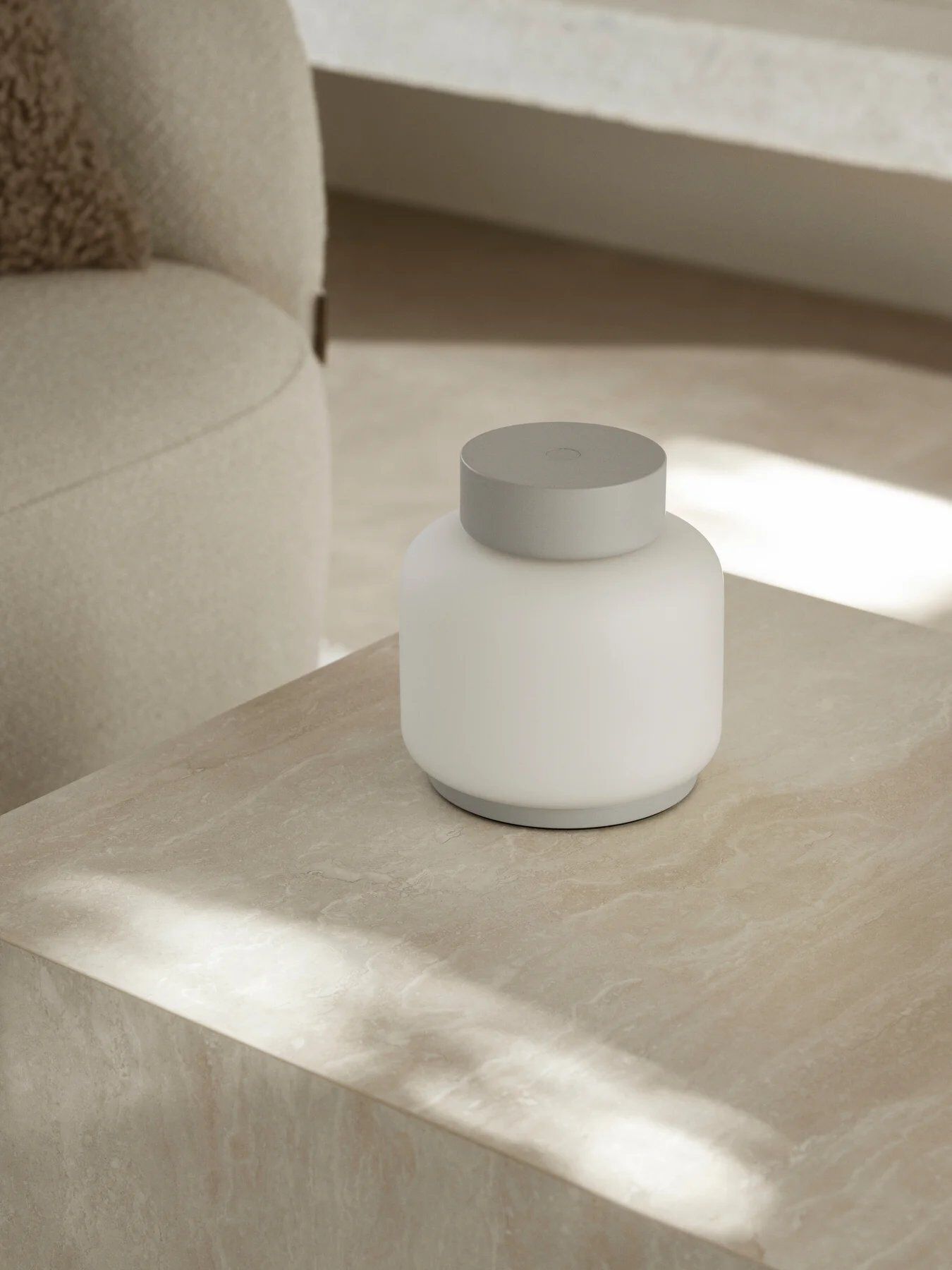 Стеклянная светодиодная наружная настольная лампа blomus FAWN ARCH-00012556 - Вид №7