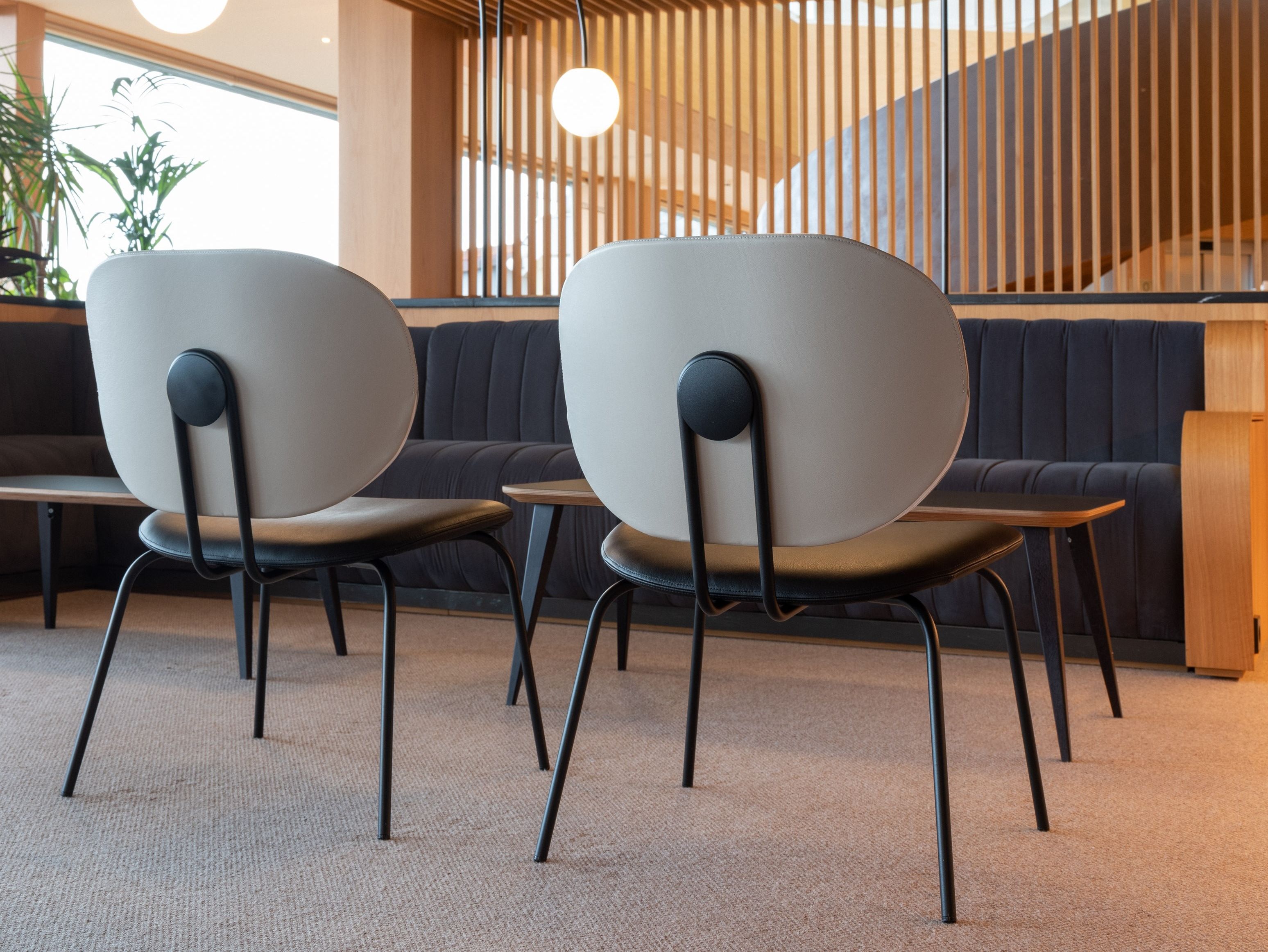 Стальной стул с мягким сиденьем ONDARRETA Hari ARCH-00051779 - Вид №8