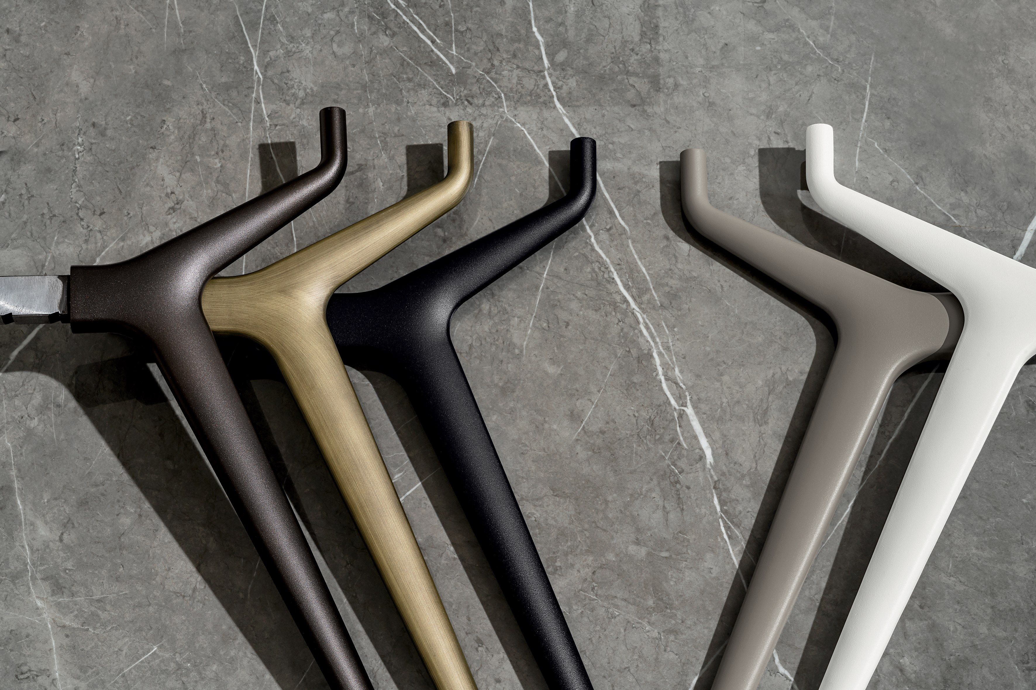 Прямоугольный обеденный стол из алюминия и стекла Sovet Italia Arkos ARCH-00003730 - Вид №1