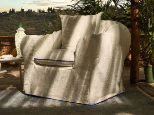 Тканевое садовое кресло с подлокотниками