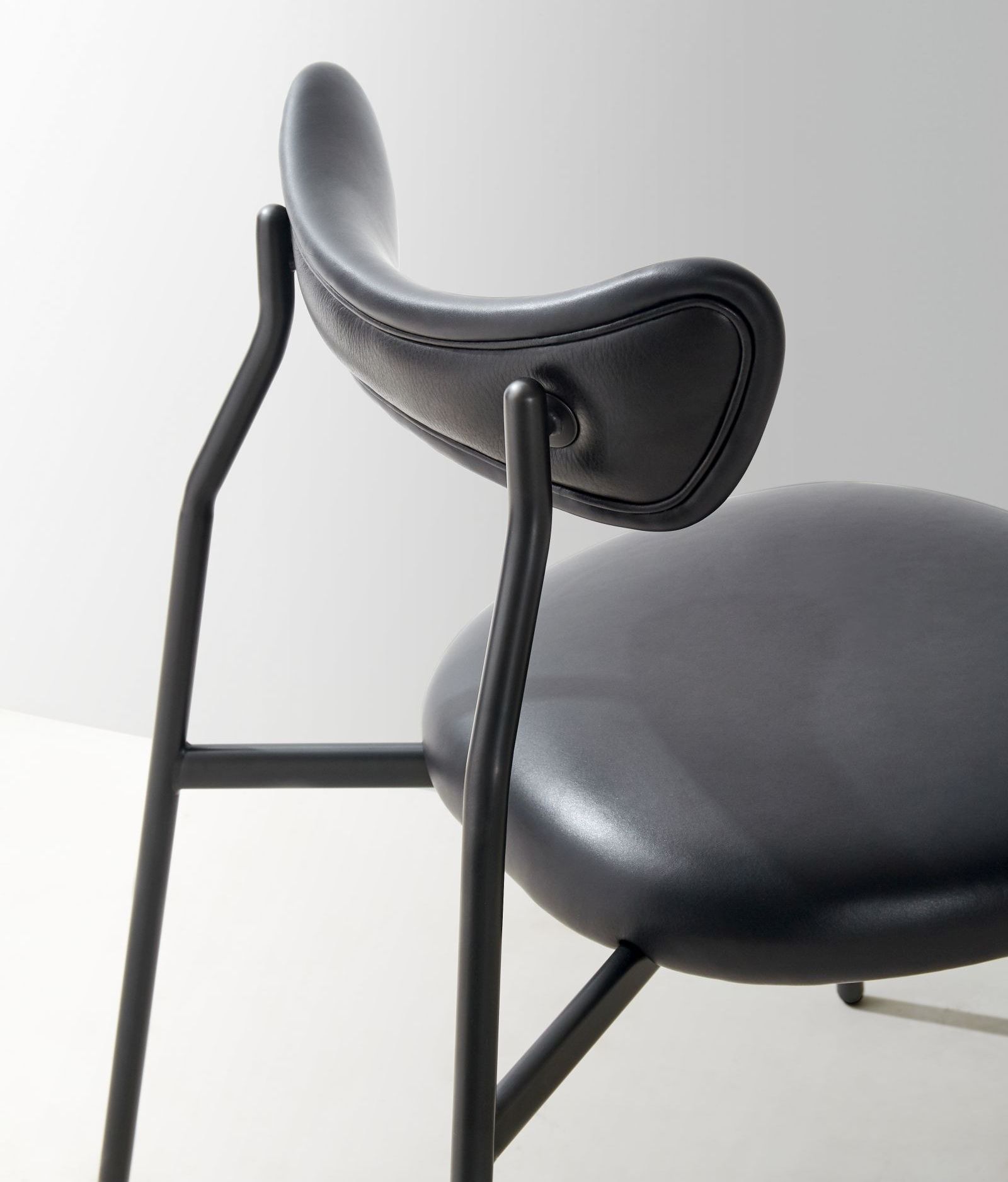 Кожаный мягкий стул District Eight Dragonfly ARCH-00027744 - Вид №2