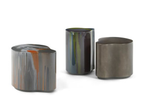 Круглый стол из смолы