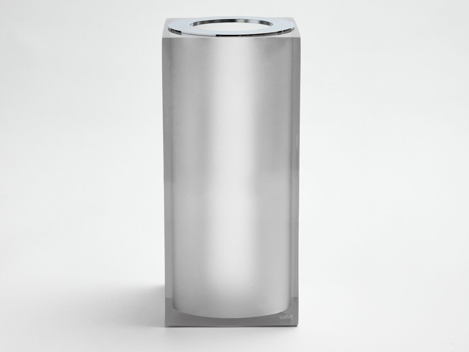 Мусорная корзина из смолы Vallvé ГЛЯНЦЕВЫЙ СВЕТЛО-СЕРЕБРИСТЫЙ ARCH-00080442