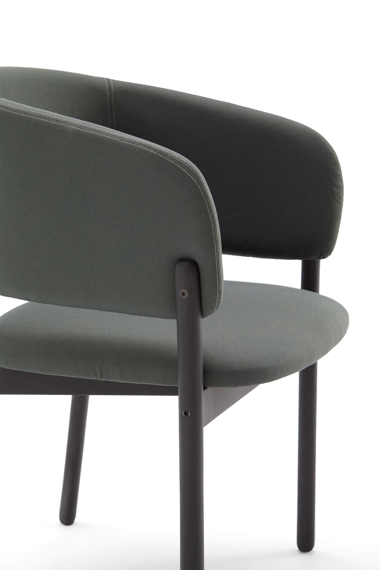 Мягкий тканевый стул с подлокотниками Blasco&Vila RC Wood ARCH-00035373 - Вид №1