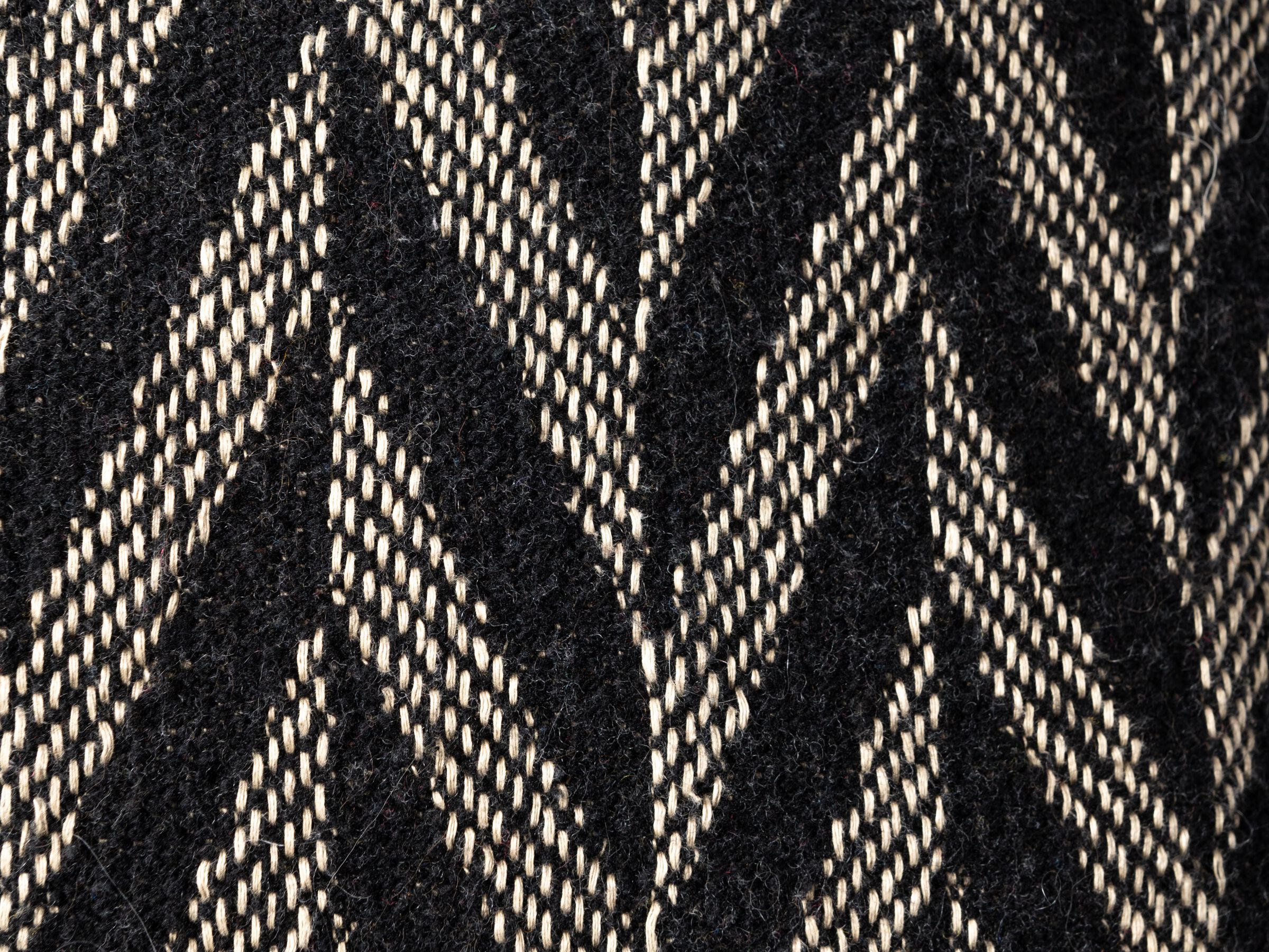 Квадратная подушка из шерсти и льна The House of Lyria DODOMA ARCH-00078133 - Вид №3