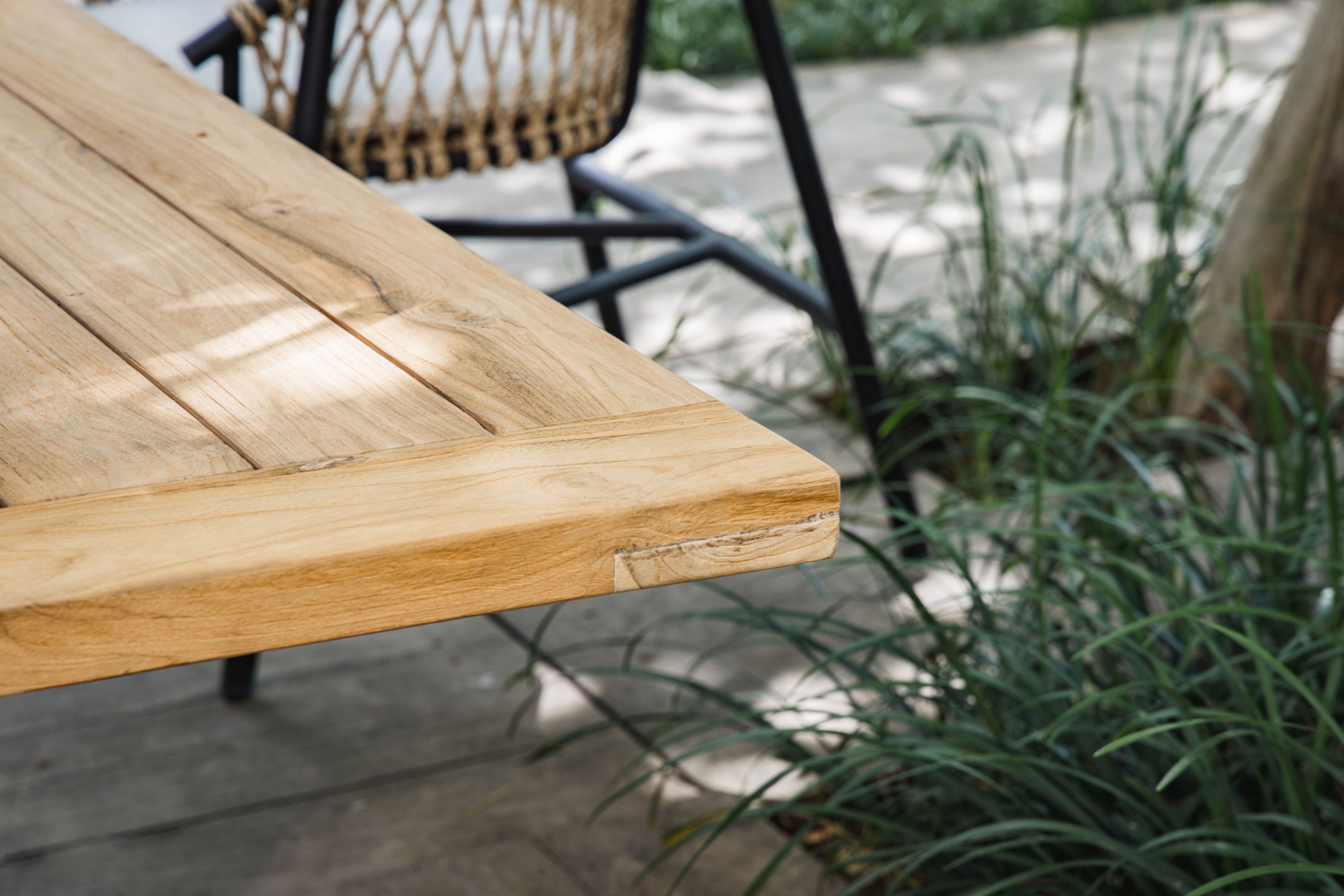 Прямоугольный садовый стол из тикового дерева cbdesign Westly ARCH-00147518 - Вид №1