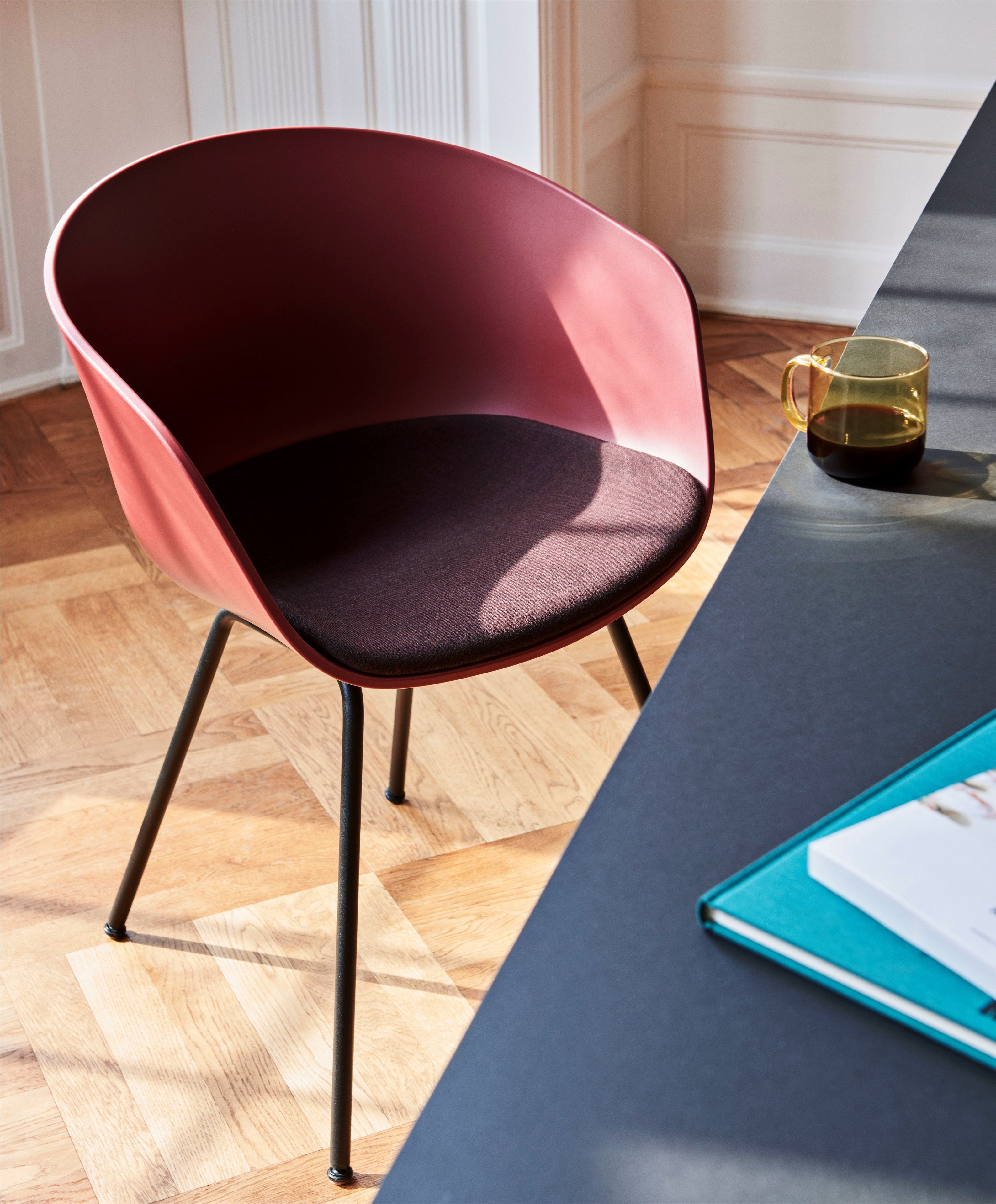 Стул из полипропилена со встроенной подушкой Hay About a Chair ARCH-00078002 - Вид №4