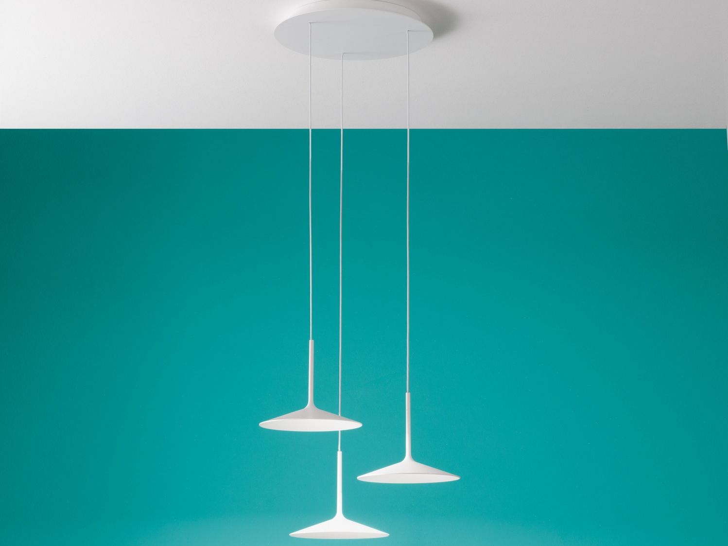 Окрашенный металлический светодиодный подвесной светильник Linea Light Group Poe ARCH-00046235 - Вид №6
