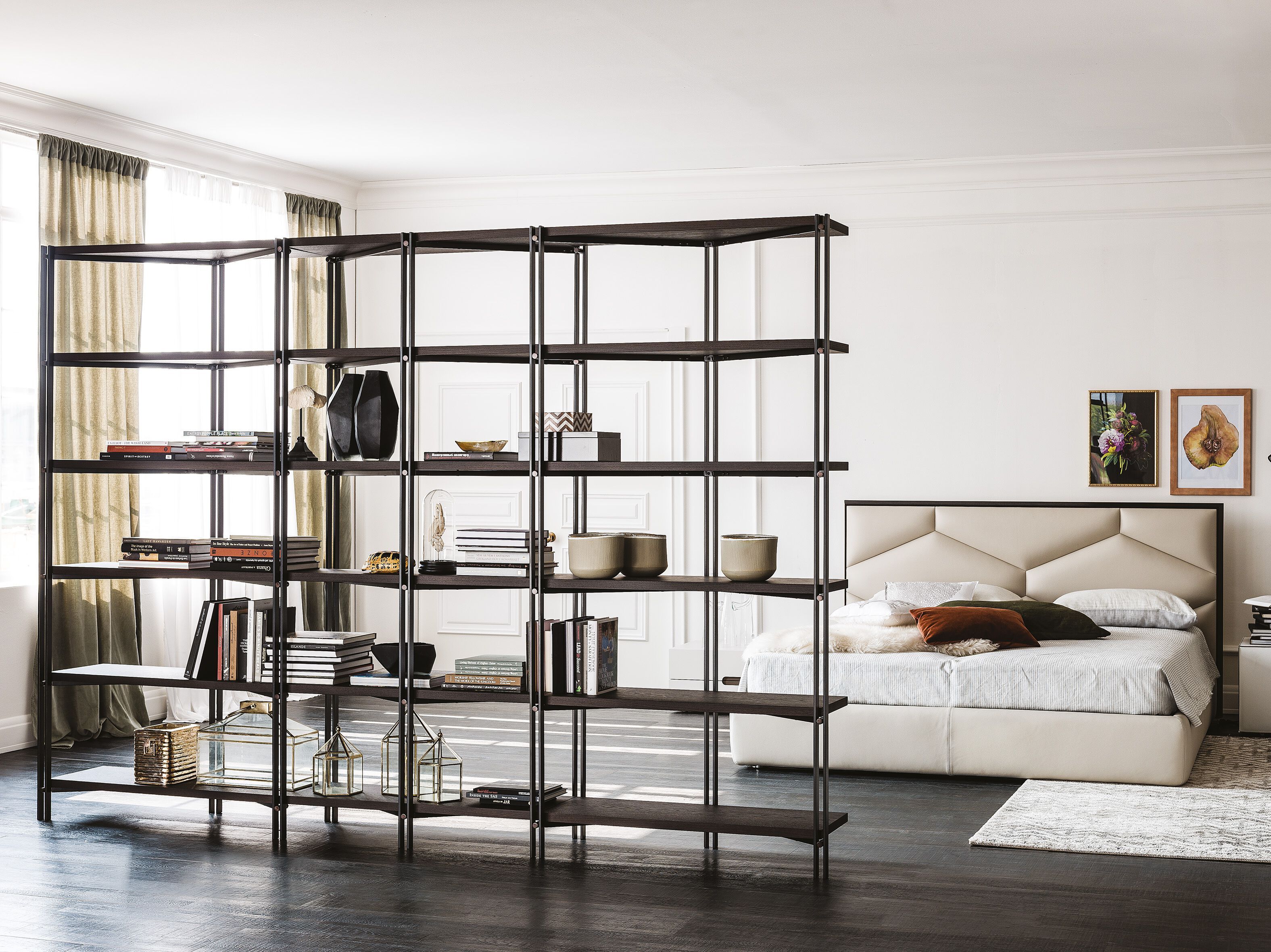 Книжный шкаф из стали и дерева Cattelan italia HUDSON ARCH-00106612