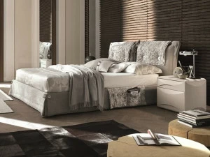 Gruppo Tomasella Двуспальная кровать с обивкой из ткани