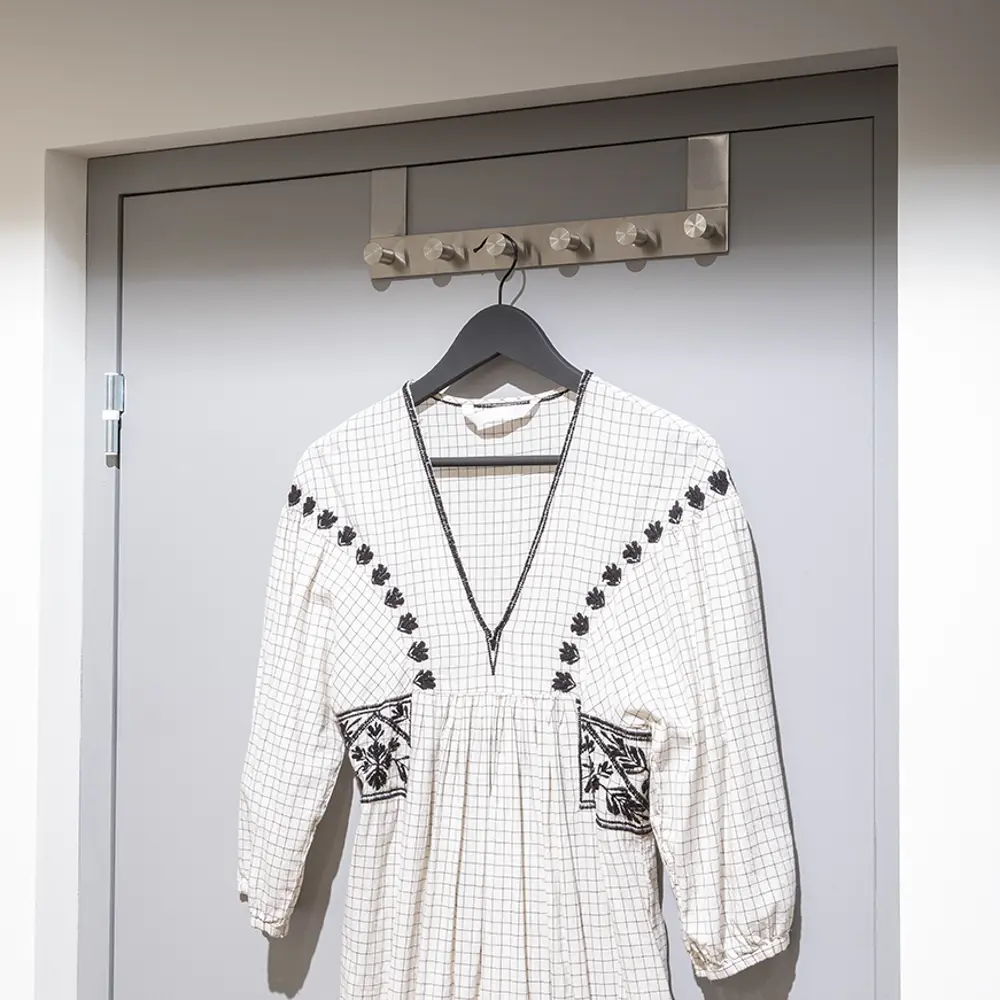 Плечики для одежды KONSENSA 44.5 см дерево цвет черный 4 шт Плечики деревянные STLM-2207099 - Вид №8