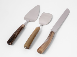 Набор столовых приборов из рога и нержавеющей стали