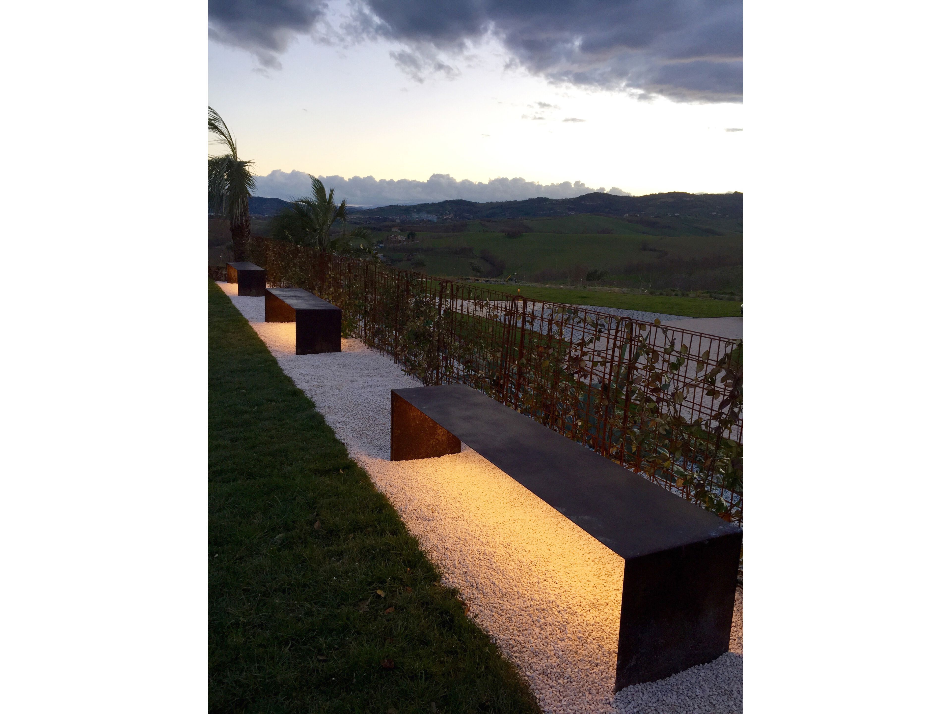 Стальная скамья Corten™ без спинки со встроенным освещением Renzo Serafini SEDUTA LUNGA ARCH-00063365 - Вид №1