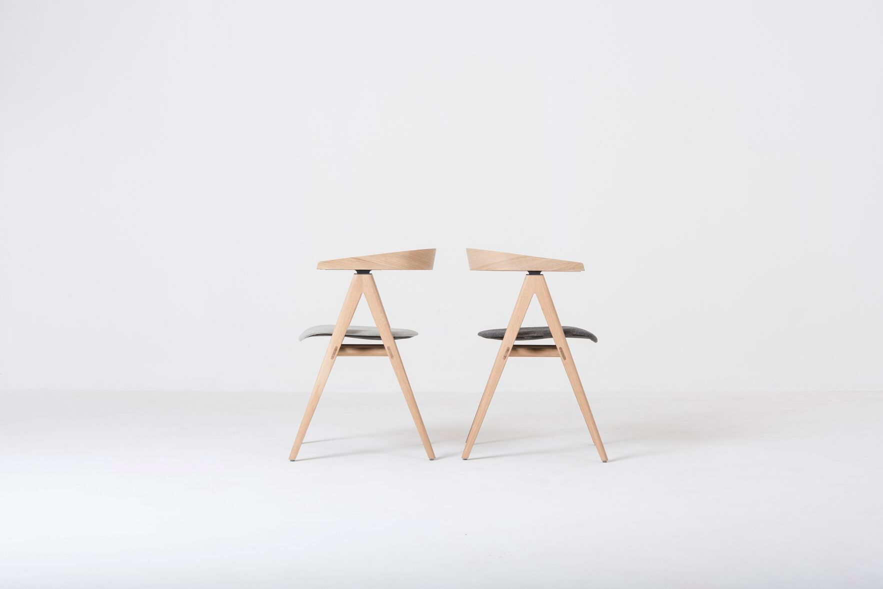 Мягкий стул с открытой спинкой Gazzda Ava ARCH-00071806 - Вид №13