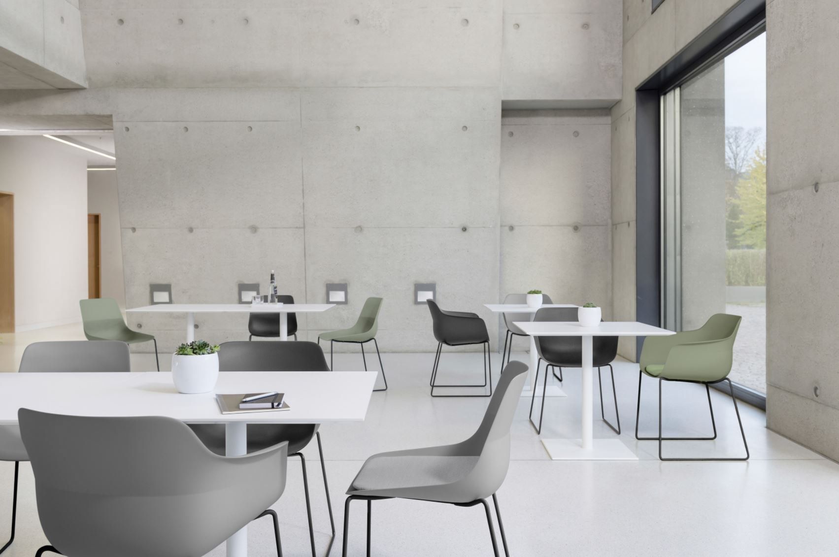 Экологичный пластиковый стул с подлокотниками Brunner crona ARCH-00138161