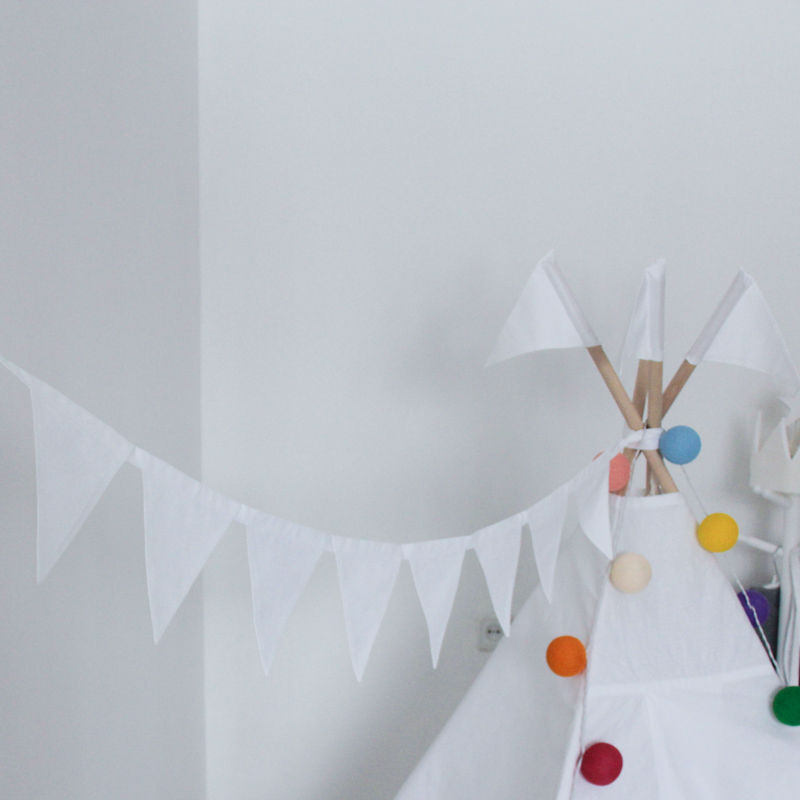 Гирлянда из 8 флажков Simple White VAMVIGVAM SIMPLE WHITE 00-3830872 Белый Santreyd  - Вид №1