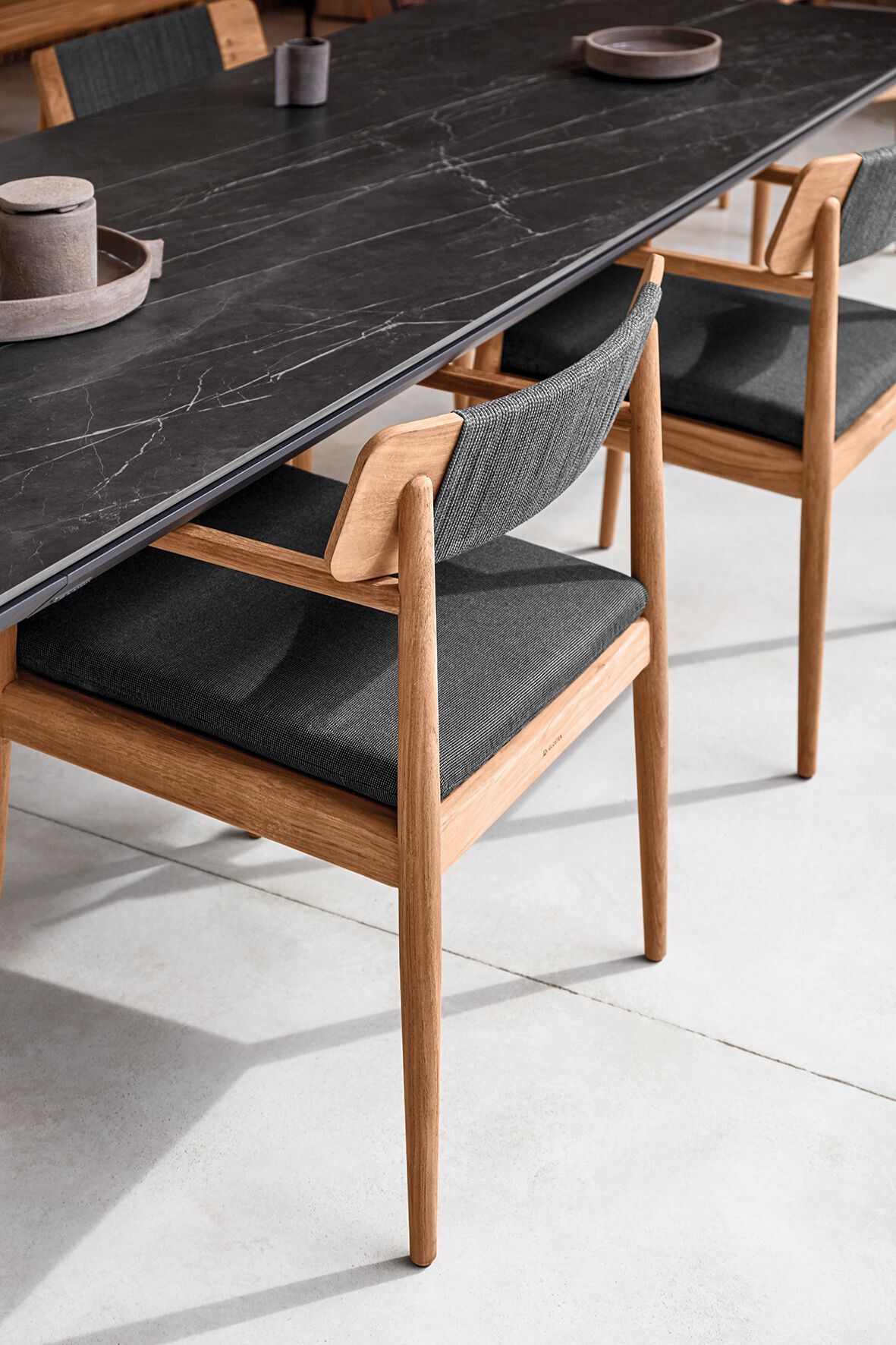 Стул для сада из тикового дерева с подлокотниками Gloster арки ARCH-00132433 - Вид №4