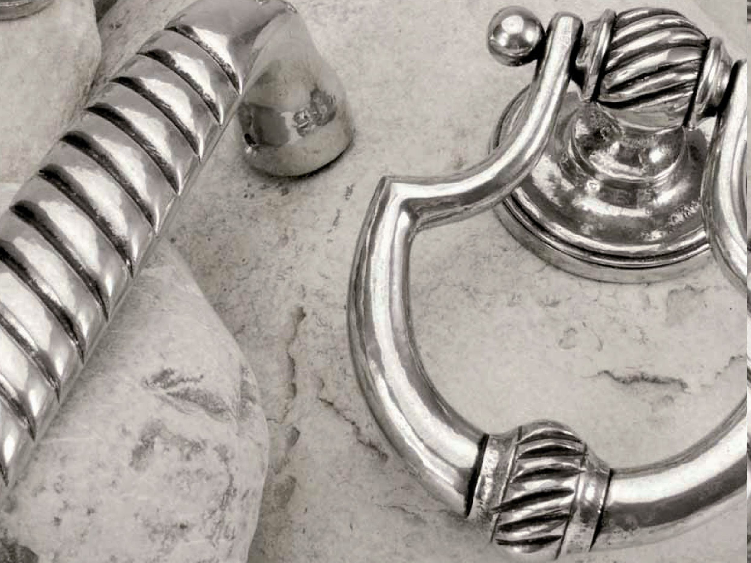 Бронзовый дверной молоток GIARA ART DESIGN-BRONZE Torciglia ARCH-00083659 - Вид №1