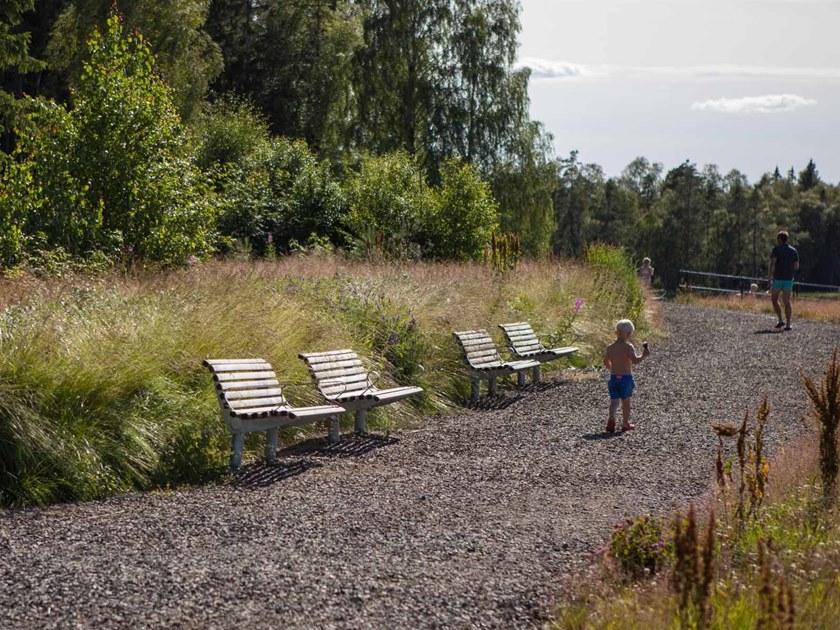 VESTRE Скамейка из стали и дерева с подлокотниками Urban sun-id-1367535 - Вид №4