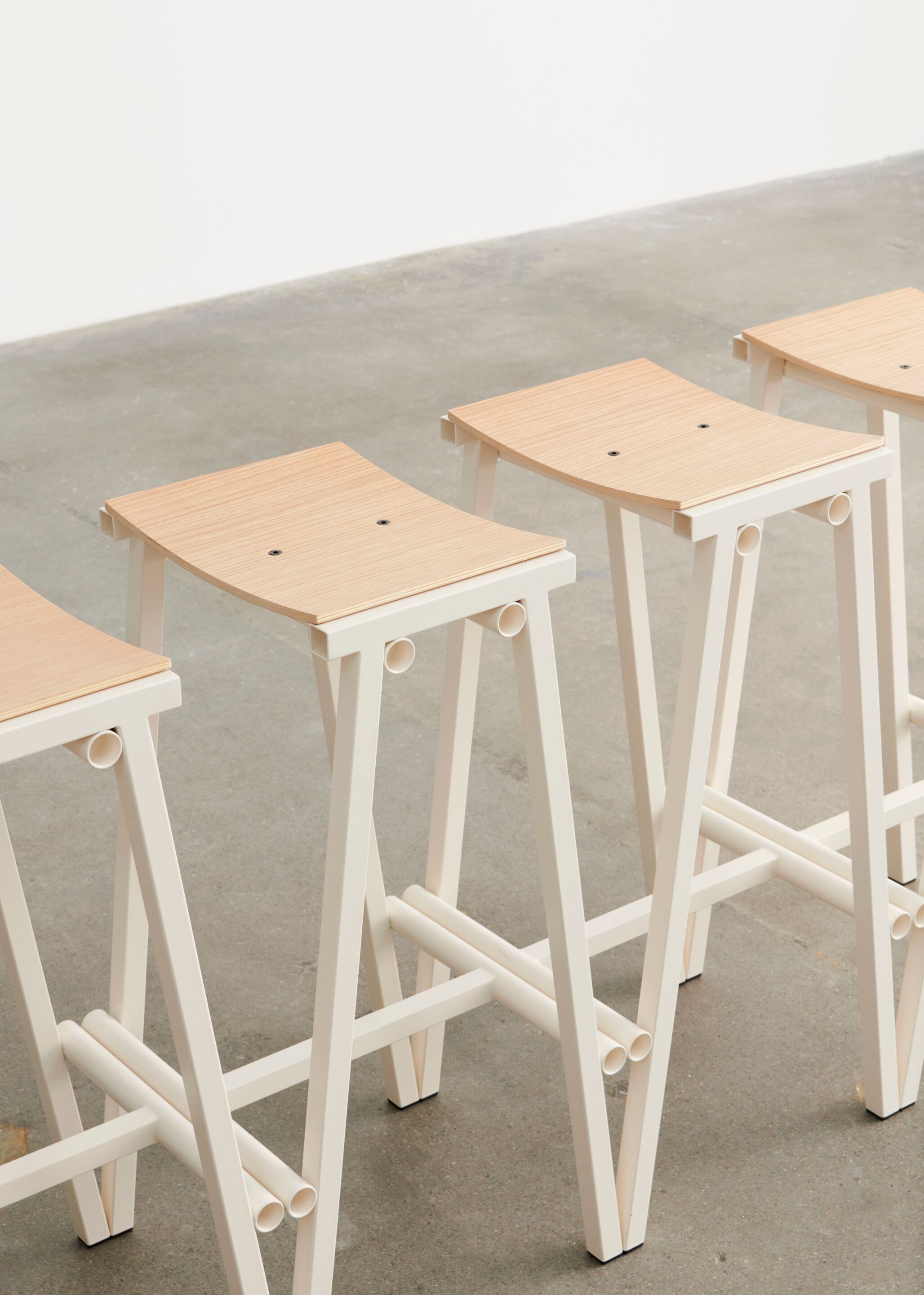 Барный стул с подставкой для ног Hay TABURETE 8 ARCH-00029317 - Вид №19