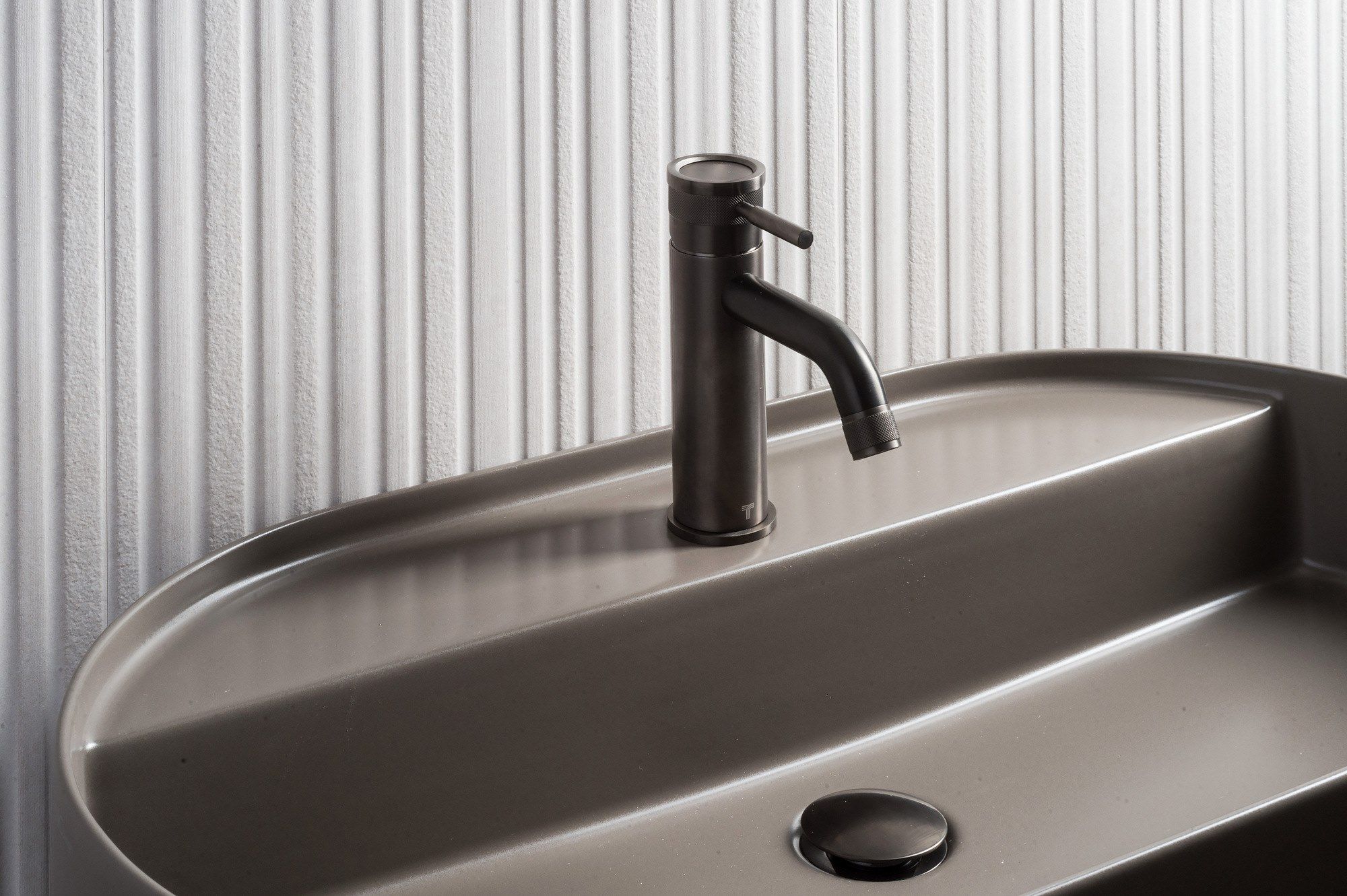 Однорычажный смеситель для раковины из нержавеющей стали с аэратором Tubico Волга ARCH-00115437 - Вид №14