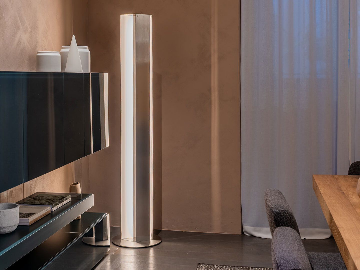 Светодиодная напольная лампа из нержавеющей стали Leucos Stripe ARCH-00073468
