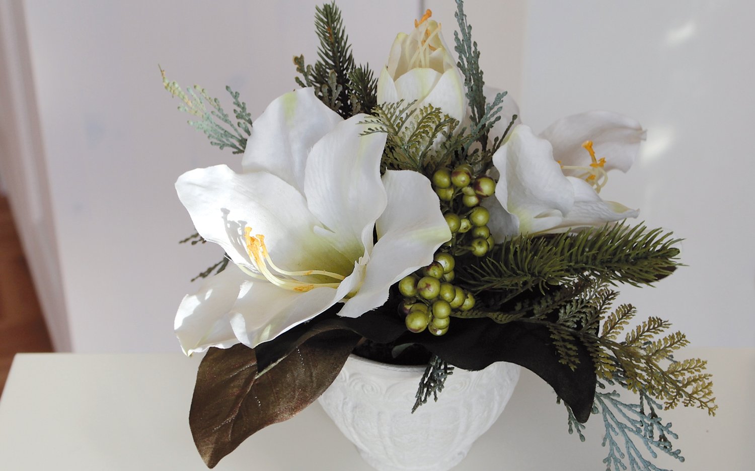 Композиция из искусственного амариллиса, горшок, 25 см, Ø 30 см, бежево-белый Santreyd 1477 778 a3 - Вид №4