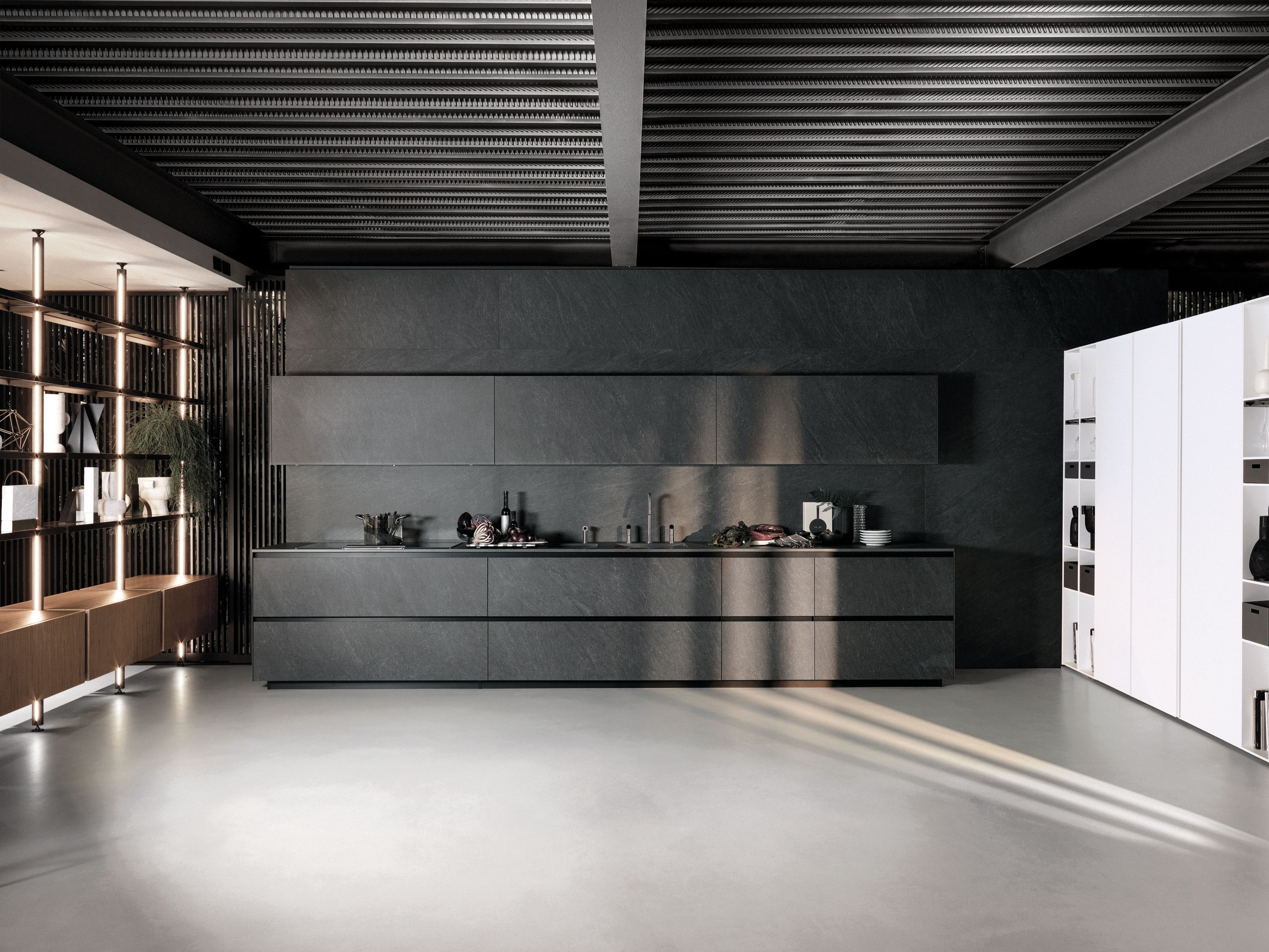 Линейная секционная кухня без ручек Euromobil Telero ARCH-00091263