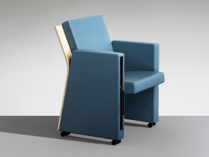 Кожаное кресло для аудитории