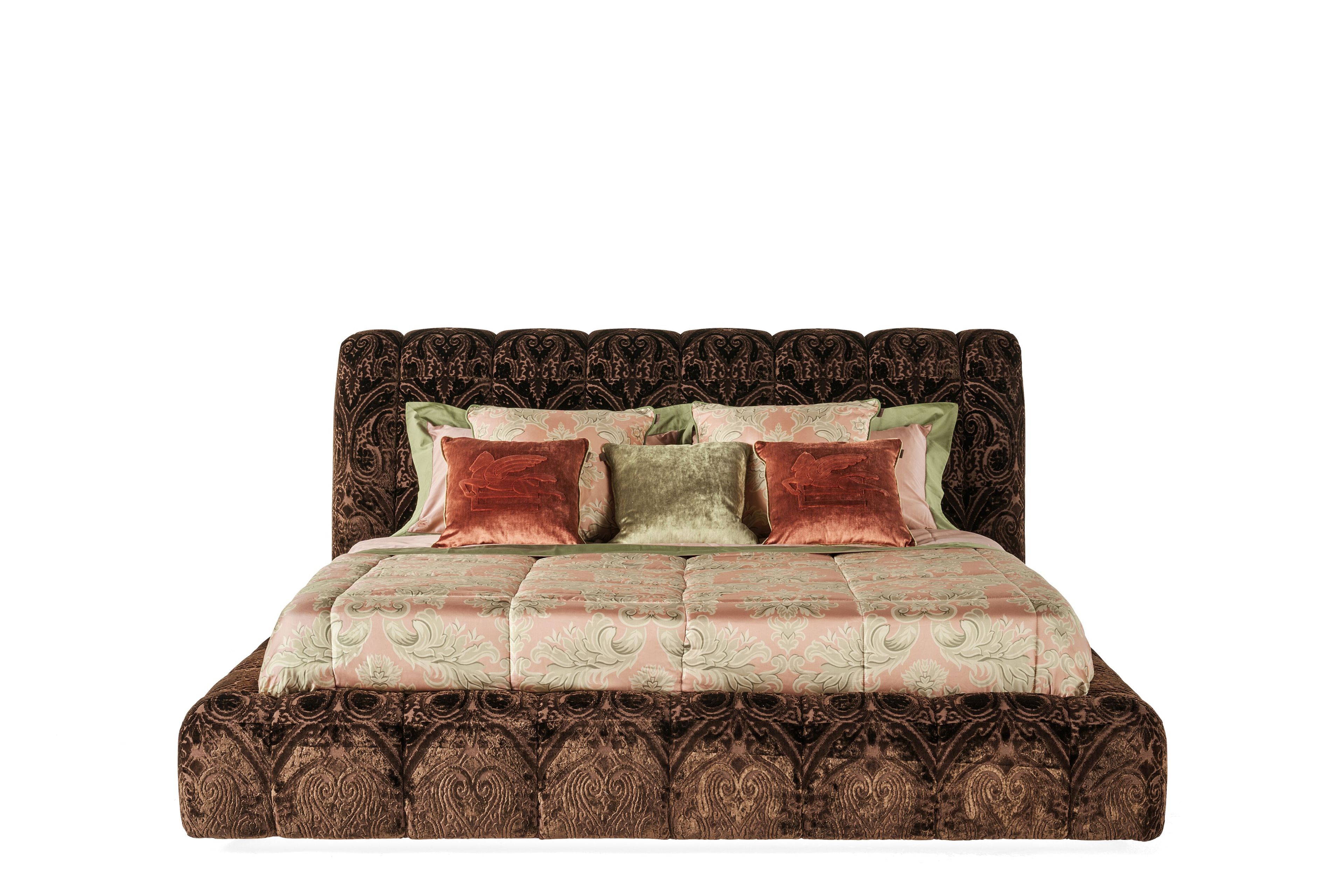 Двуспальная мягкая кровать из ткани ETRO Home Interiors Quiltana ARCH-00024177 - Вид №1