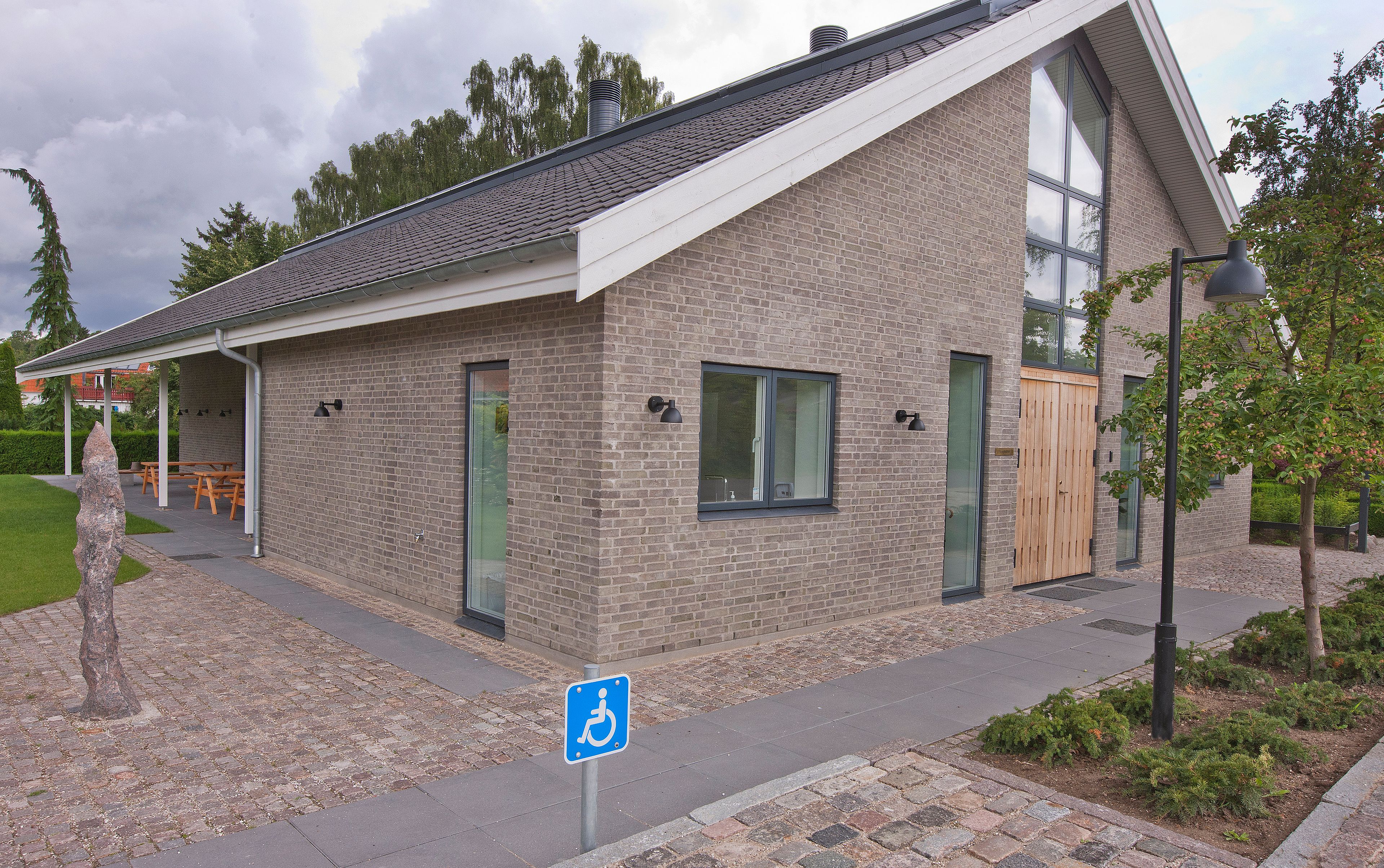 Алюминиевый светодиодный наружный настенный светильник Louis Poulsen Toldbod ARCH-00057680 - Вид №1