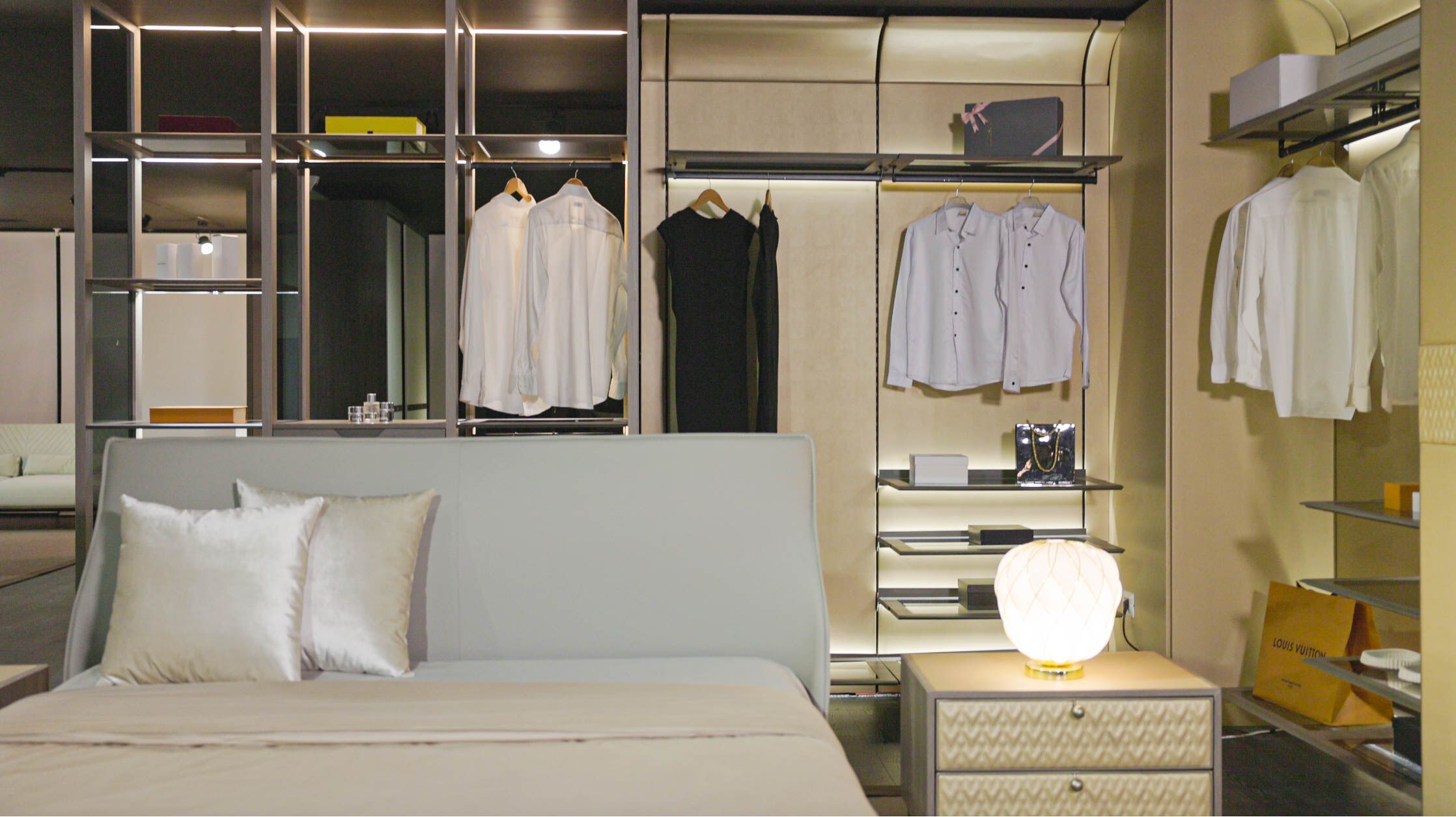 Кожаная двуспальная кровать ABLE WAVERLY ARCH-00076941 - Вид №4