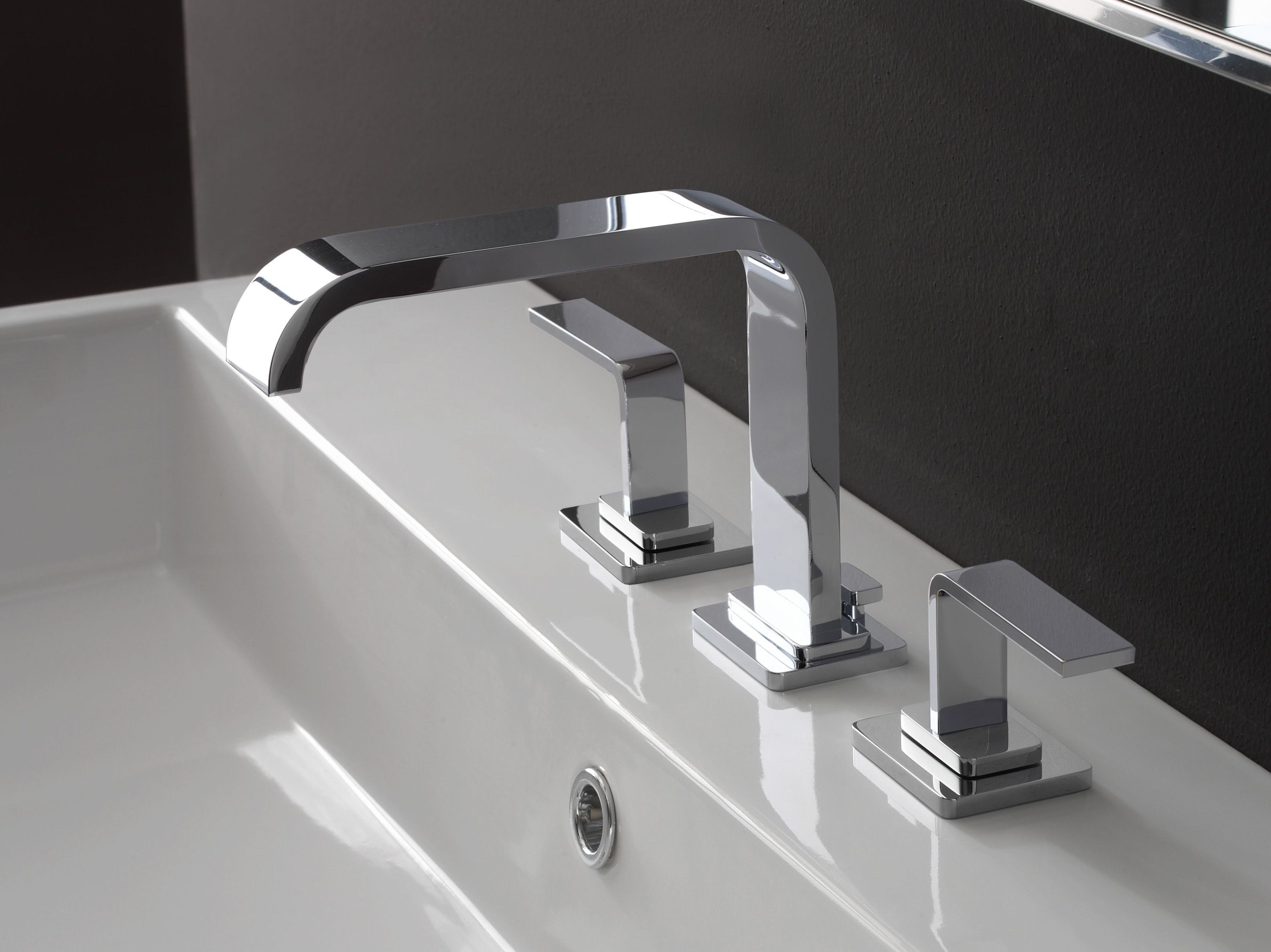 Смеситель для раковины с 3 отверстиями Graff Immersion ARCH-00076203 - Вид №1