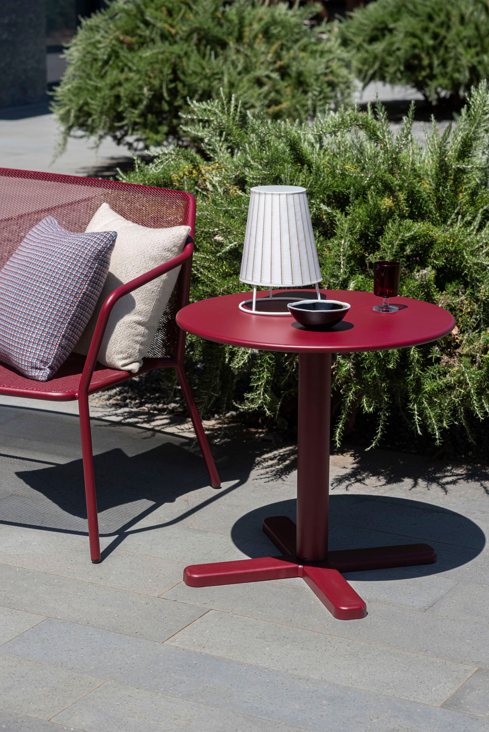 Стальной складной круглый стол emu Darwin ARCH-00030339 - Вид №1