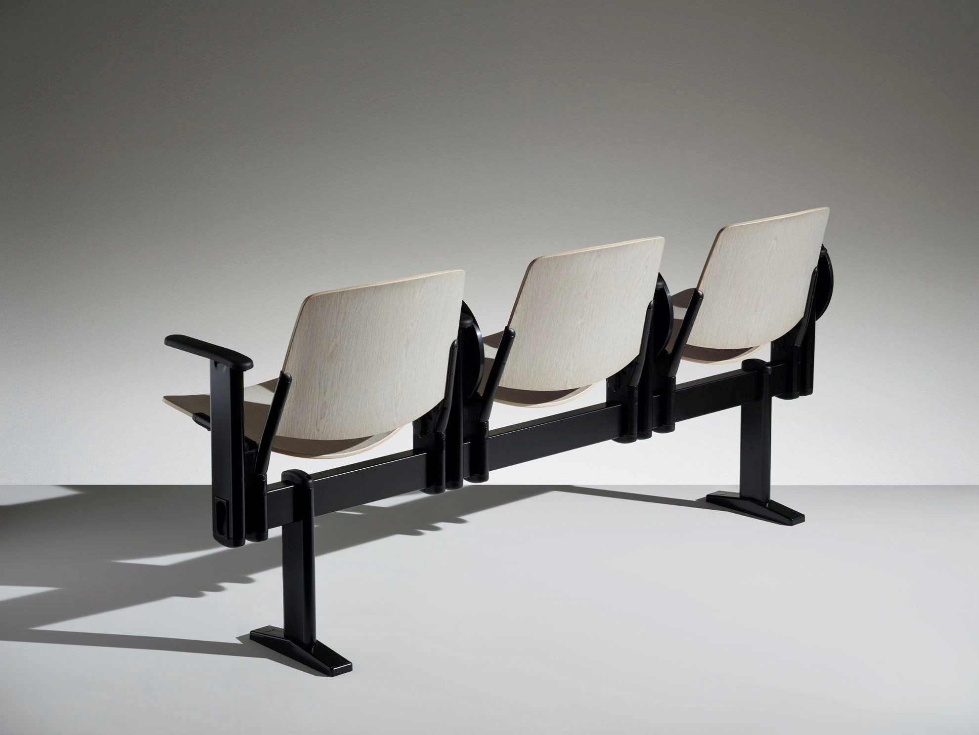 Сиденье на деревянном брусе с подлокотниками с опрокидыванием LAMM New Modulamm ARCH-00022810 - Вид №3