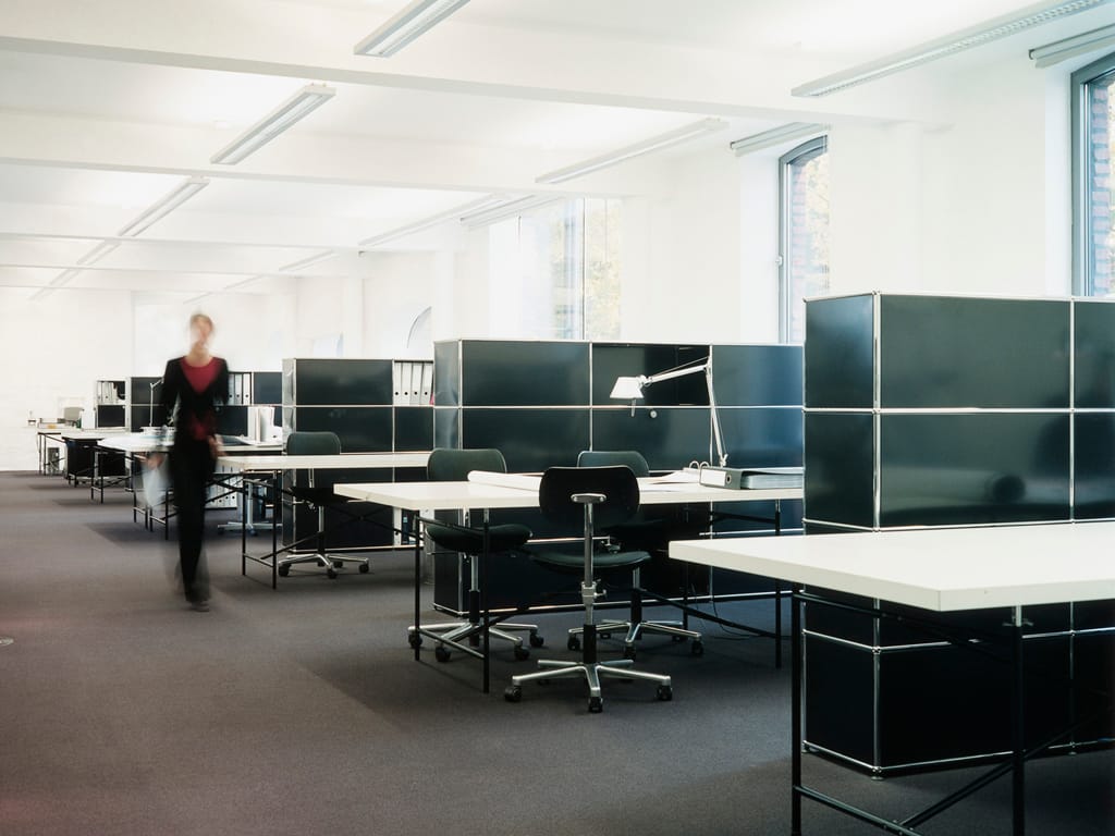 Прямоугольный рабочий стол из ламината USM USM Haller Table ARCH-00149112 - Вид №3