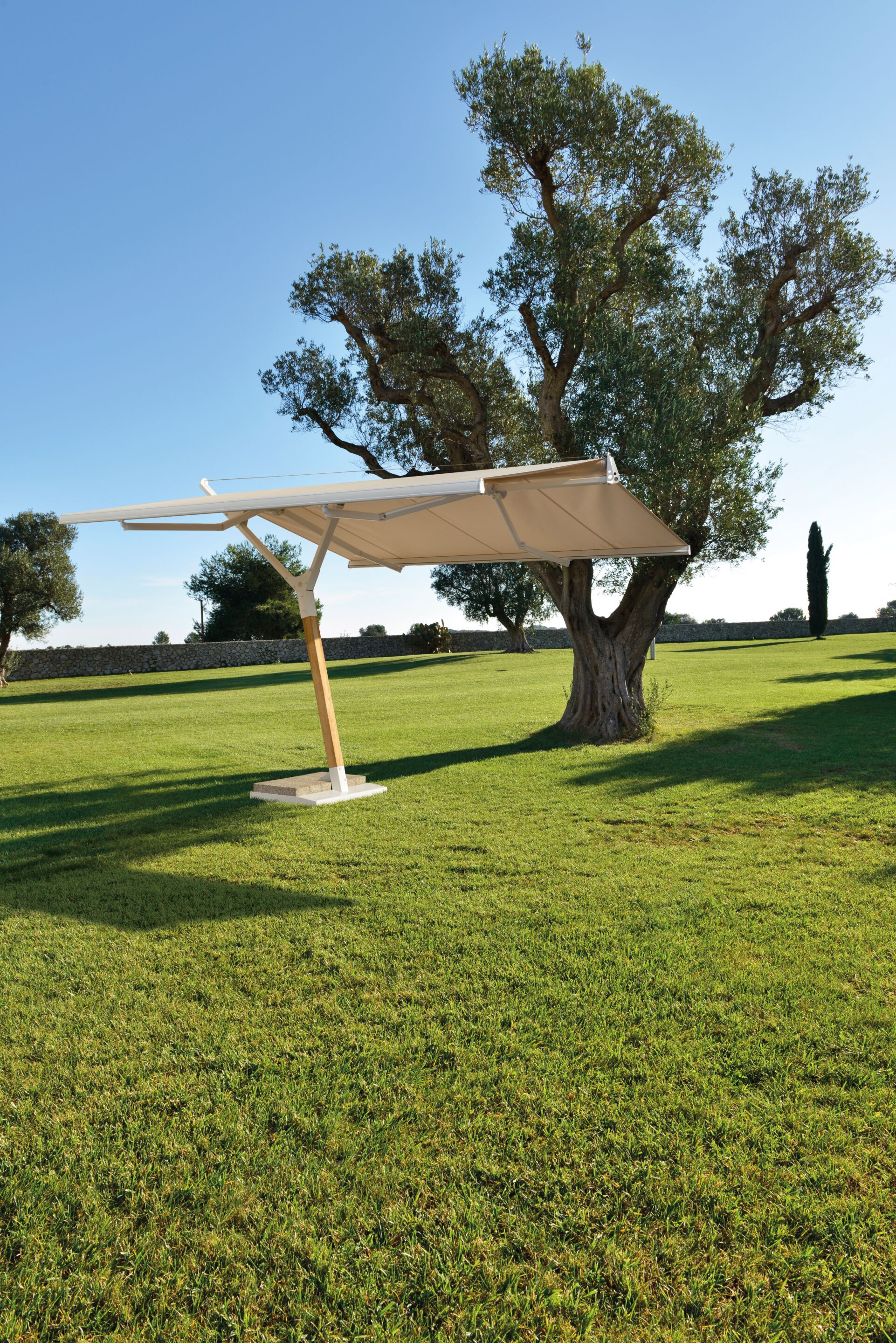 Зонтик с боковым полюсом с ручным или моторным открытием Mv Line тени ARCH-00084849