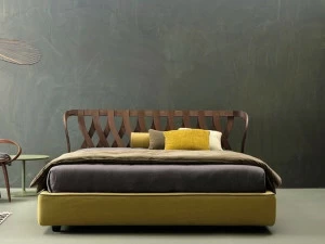 Twils Двуспальная кровать с деревянным изголовьем