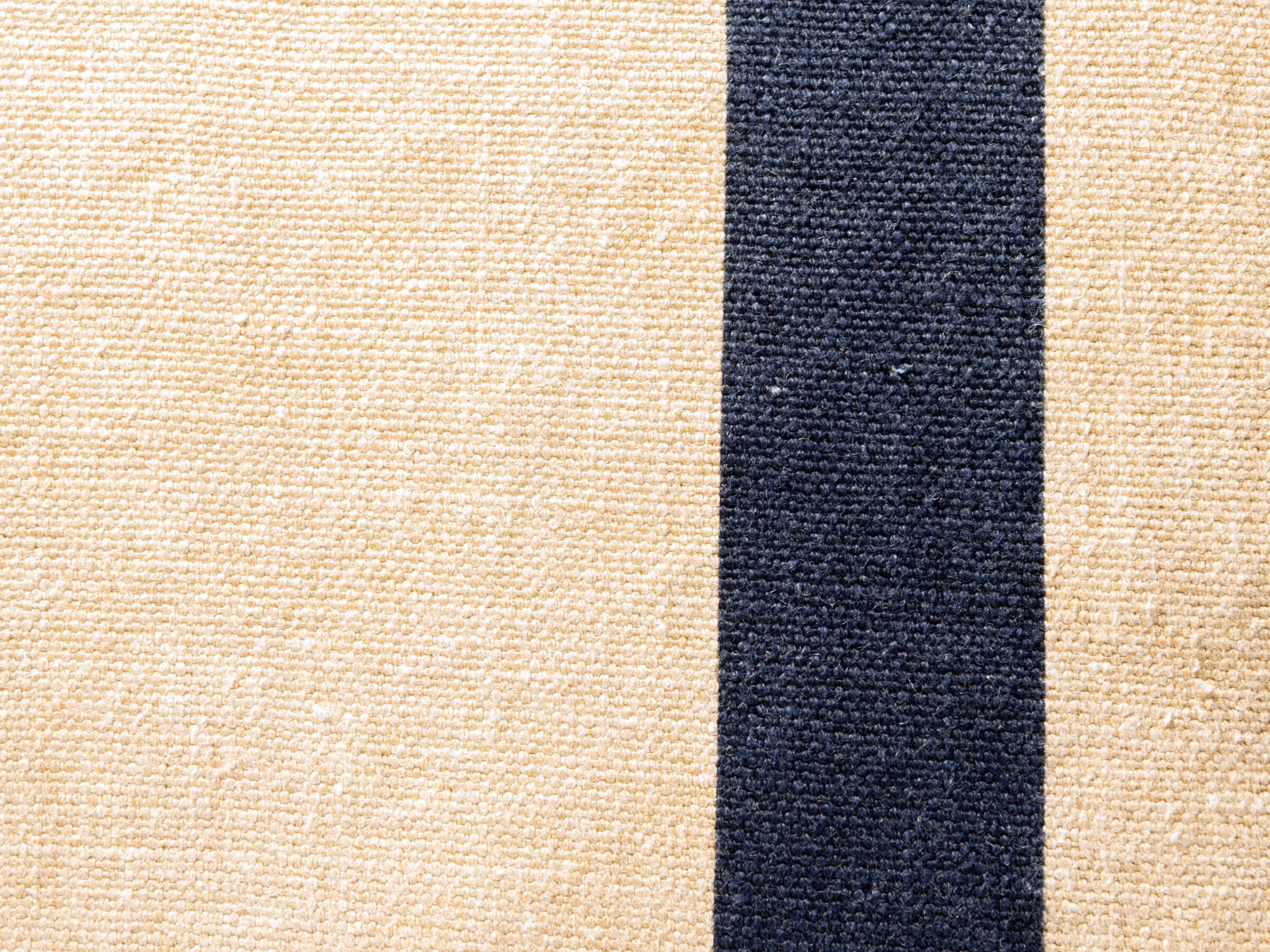 Квадратная льняная подушка The House of Lyria ORTIE ARCH-00132473 - Вид №3