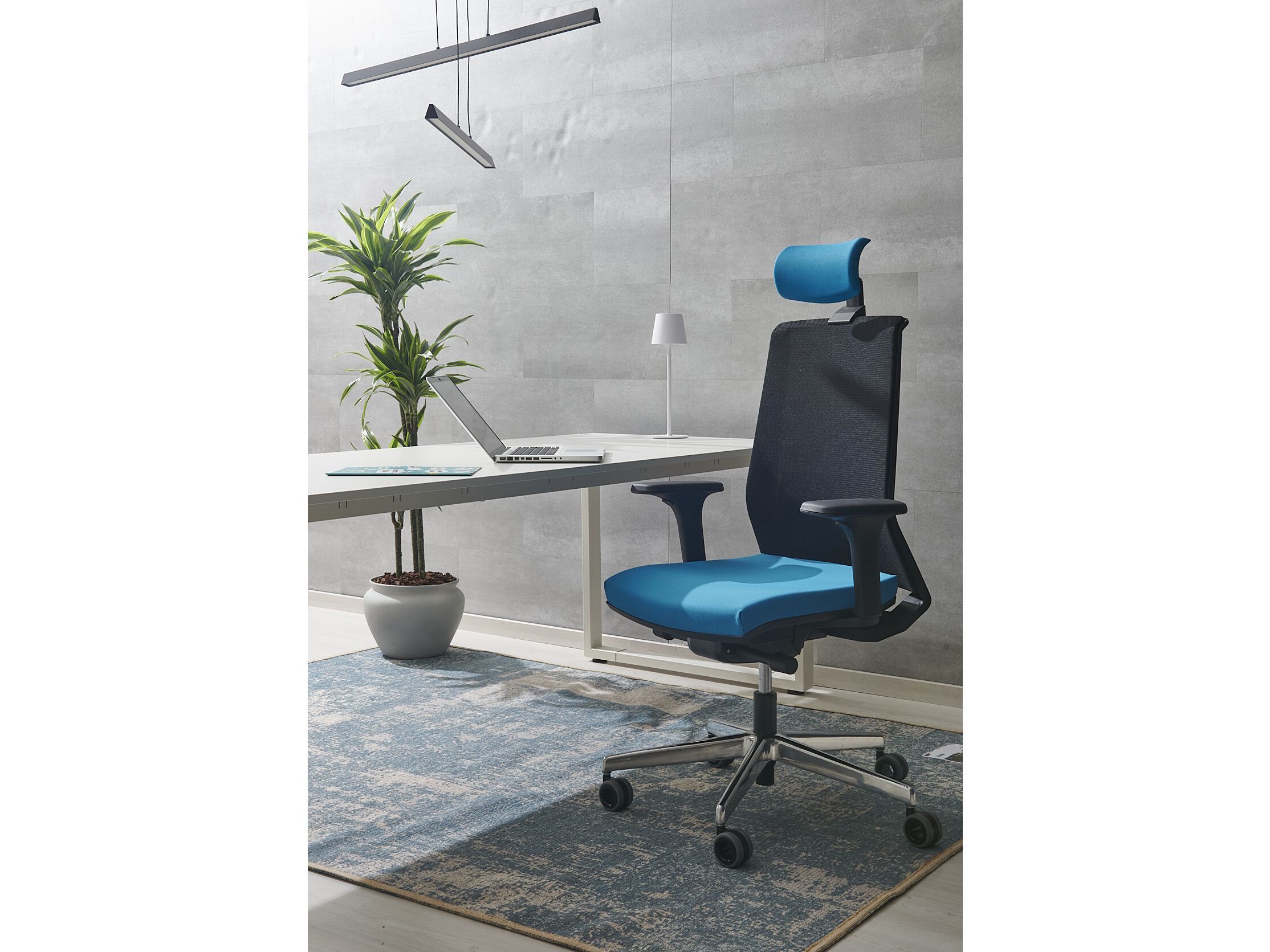 Офисное кресло с регулируемой высотой и 5 спицами с подголовником AP Factor Сиэтл ARCH-00049623 - Вид №5