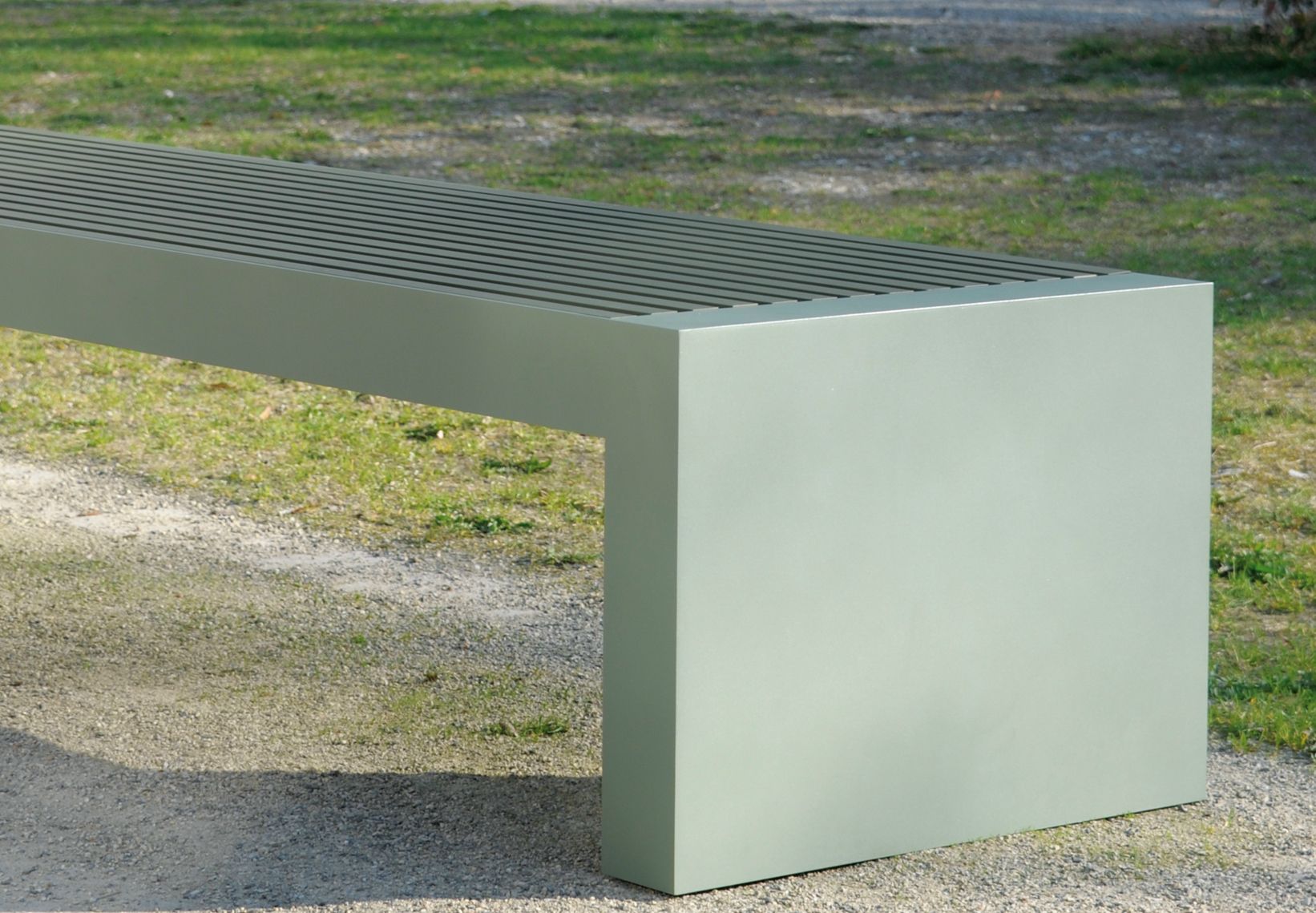 Скамейка из нержавеющей стали и ПЭТ без спинки BENKERT BANKE Comfony ARCH-00006165 - Вид №1